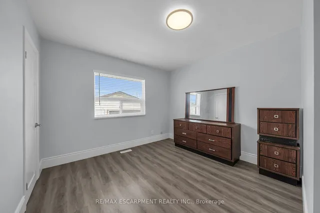 Additional property image - 8 SHYNAL Ave