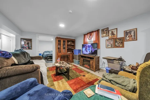 Additional property image - 8 SHYNAL Ave