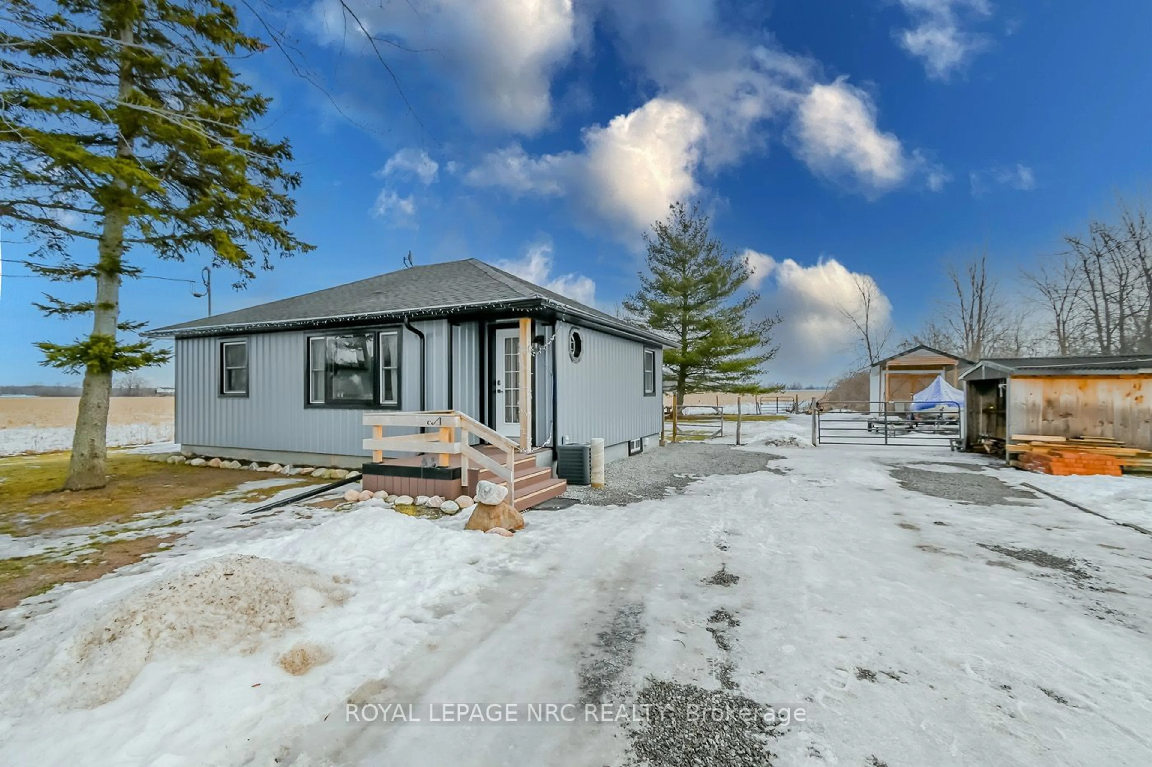 A pic from outside/outdoor area/front of a property/back of a property/a pic from drone, street for 1701 Brookfield Rd, Port Colborne Ontario L3K 5V3