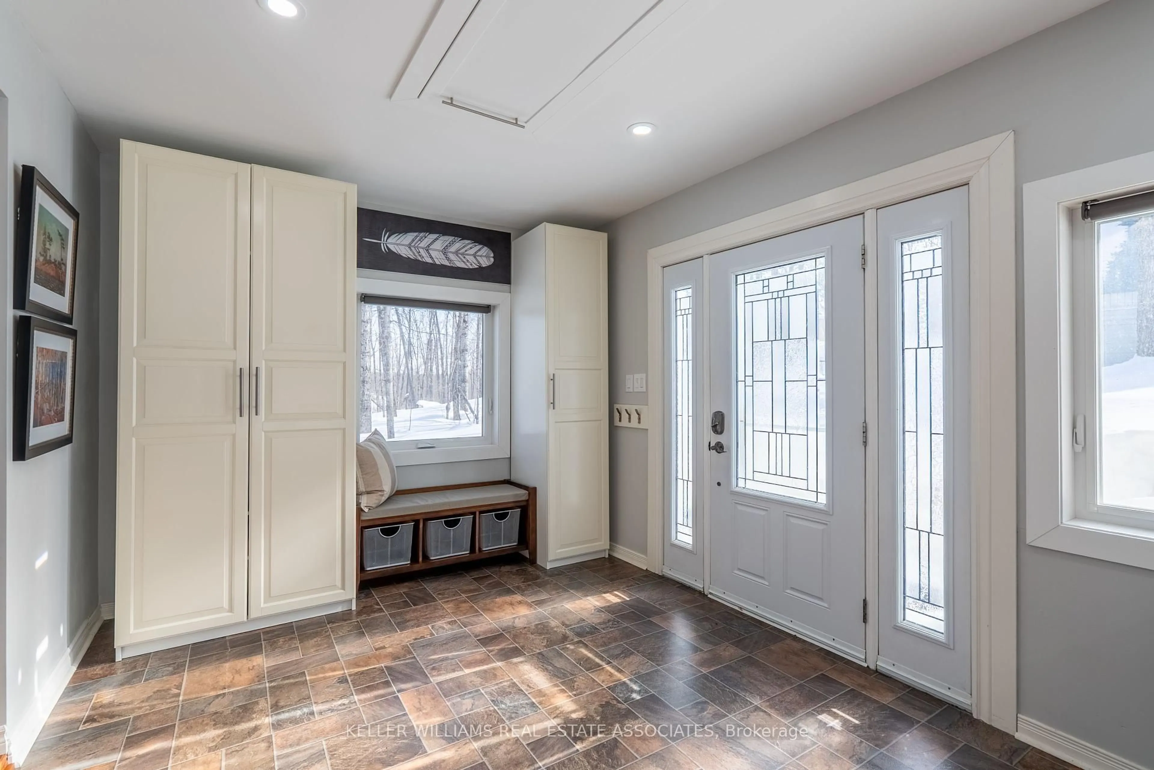 Indoor entryway for 398 Gilbert Bay Lane, Wollaston Ontario K0L 1P0