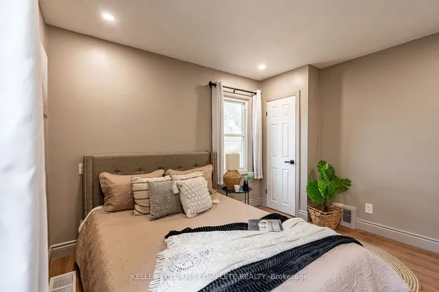 Additional property image - 207 East 33rd St