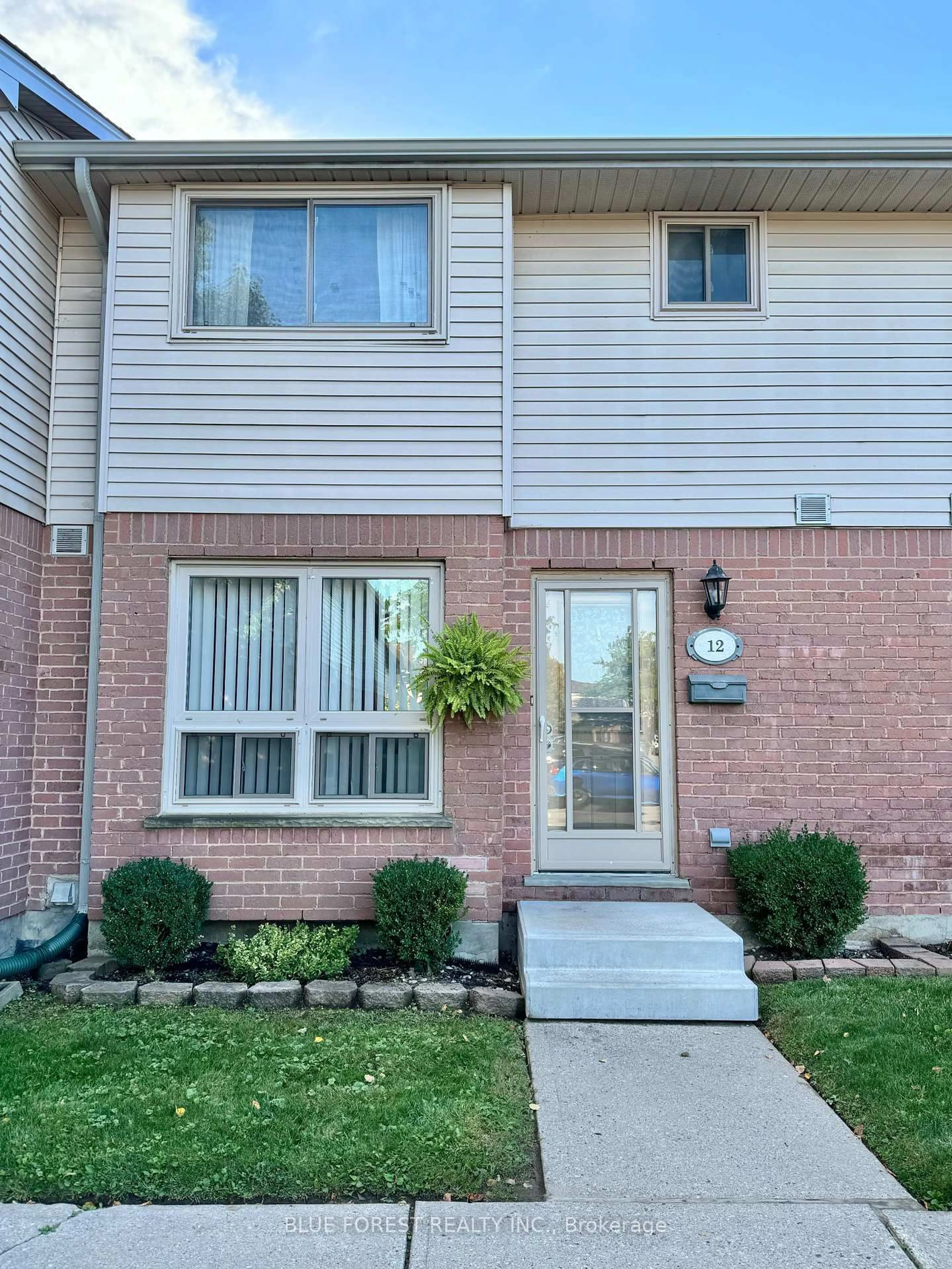 Home with brick exterior material, street for 89 Highview Ave #12, London Ontario N6C 5V6