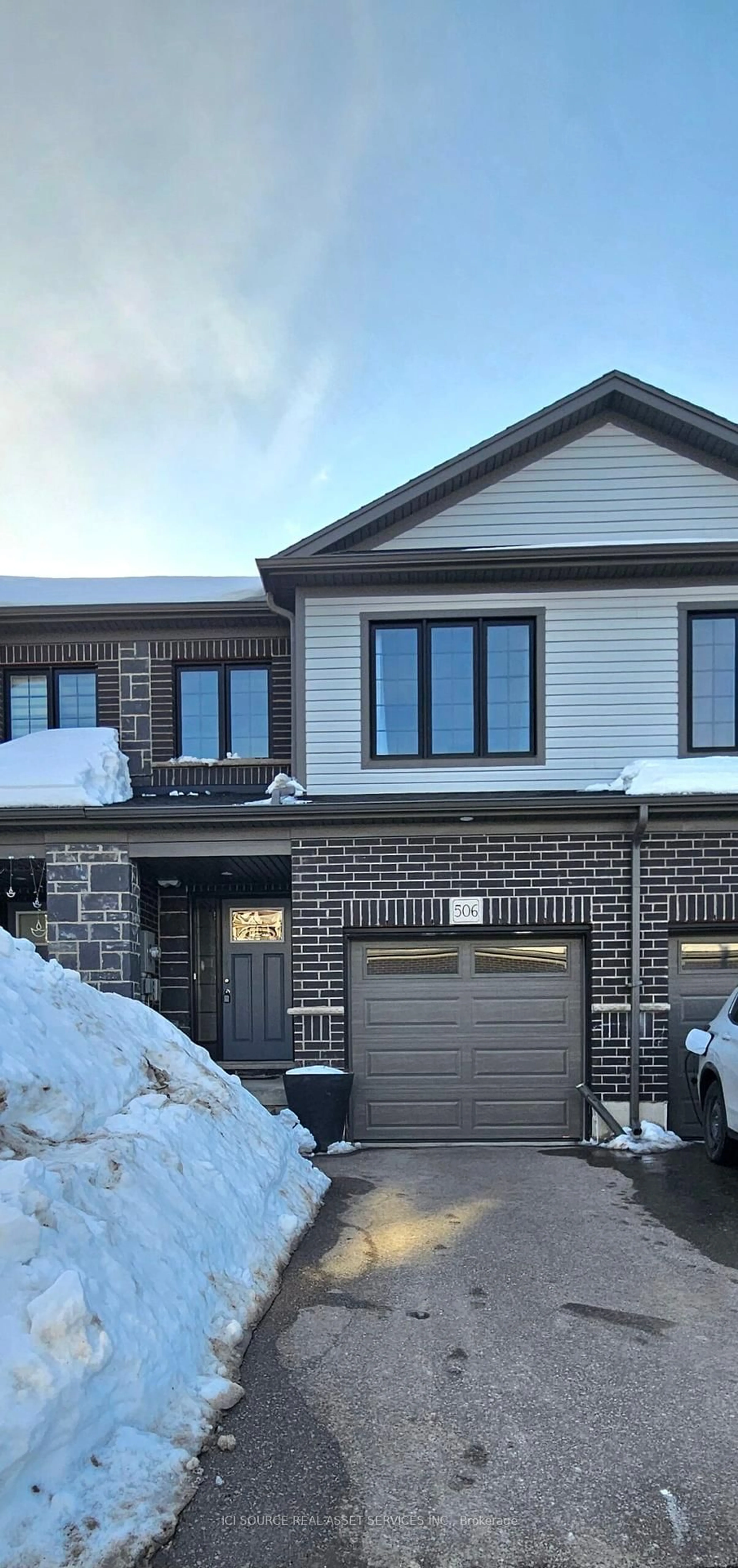 Home with brick exterior material, street for 506 Woodlea Crt, Kitchener Ontario N2R 0P8