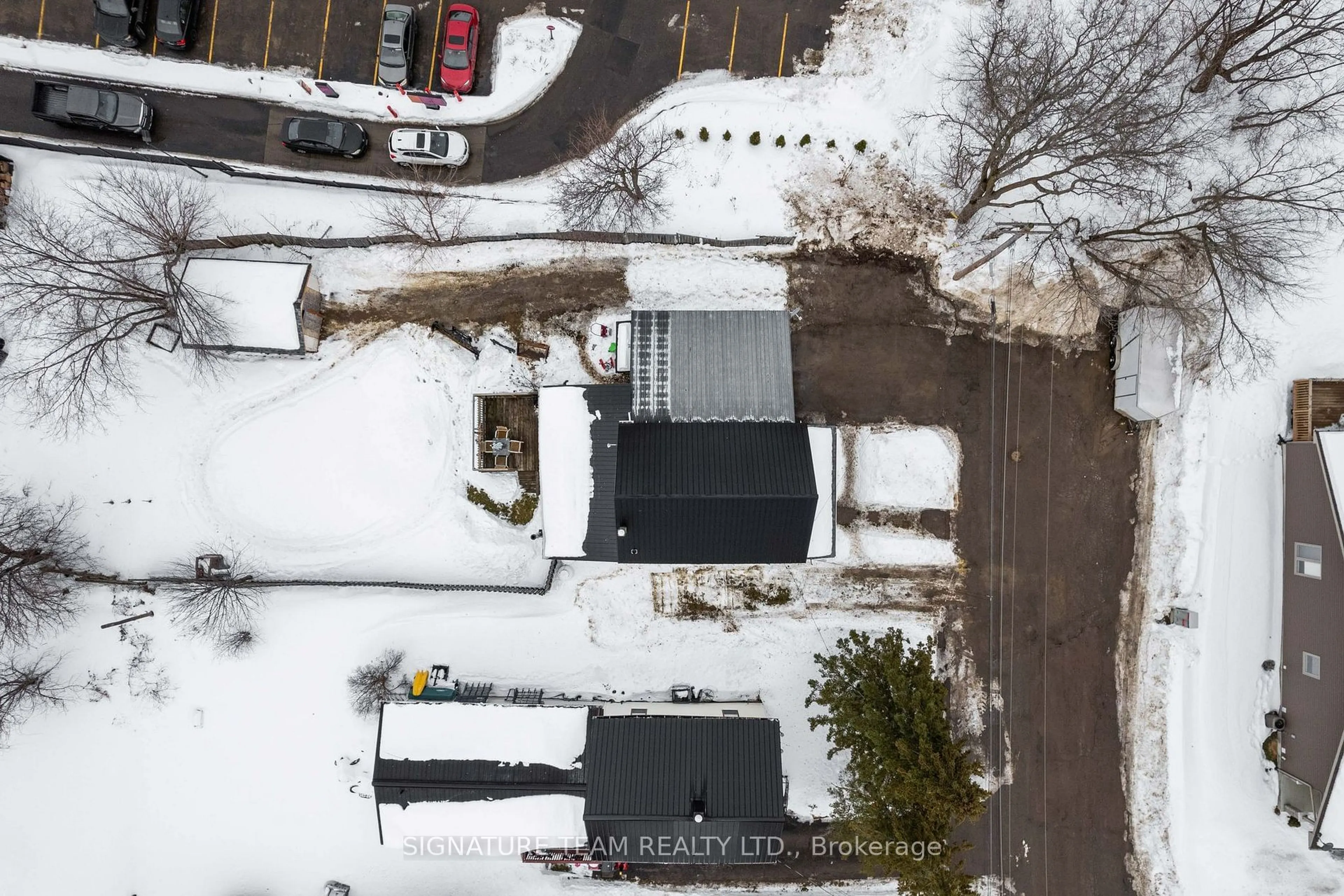 A pic from outside/outdoor area/front of a property/back of a property/a pic from drone, street for 6 Meadow St, Whitewater Region Ontario K0J 1K0