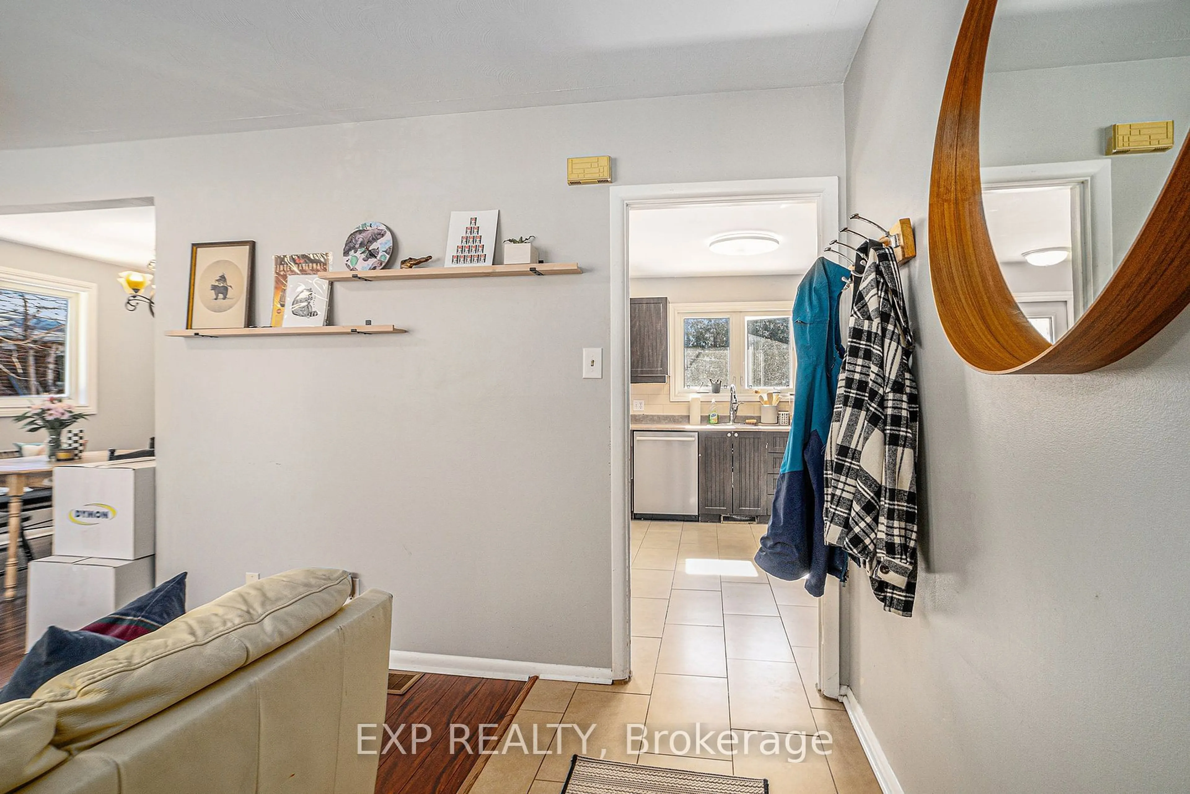 Laundry room for 30 Hillview Rd, Crystal Bay - Rocky Point - Bayshore Ontario K2H 5G5