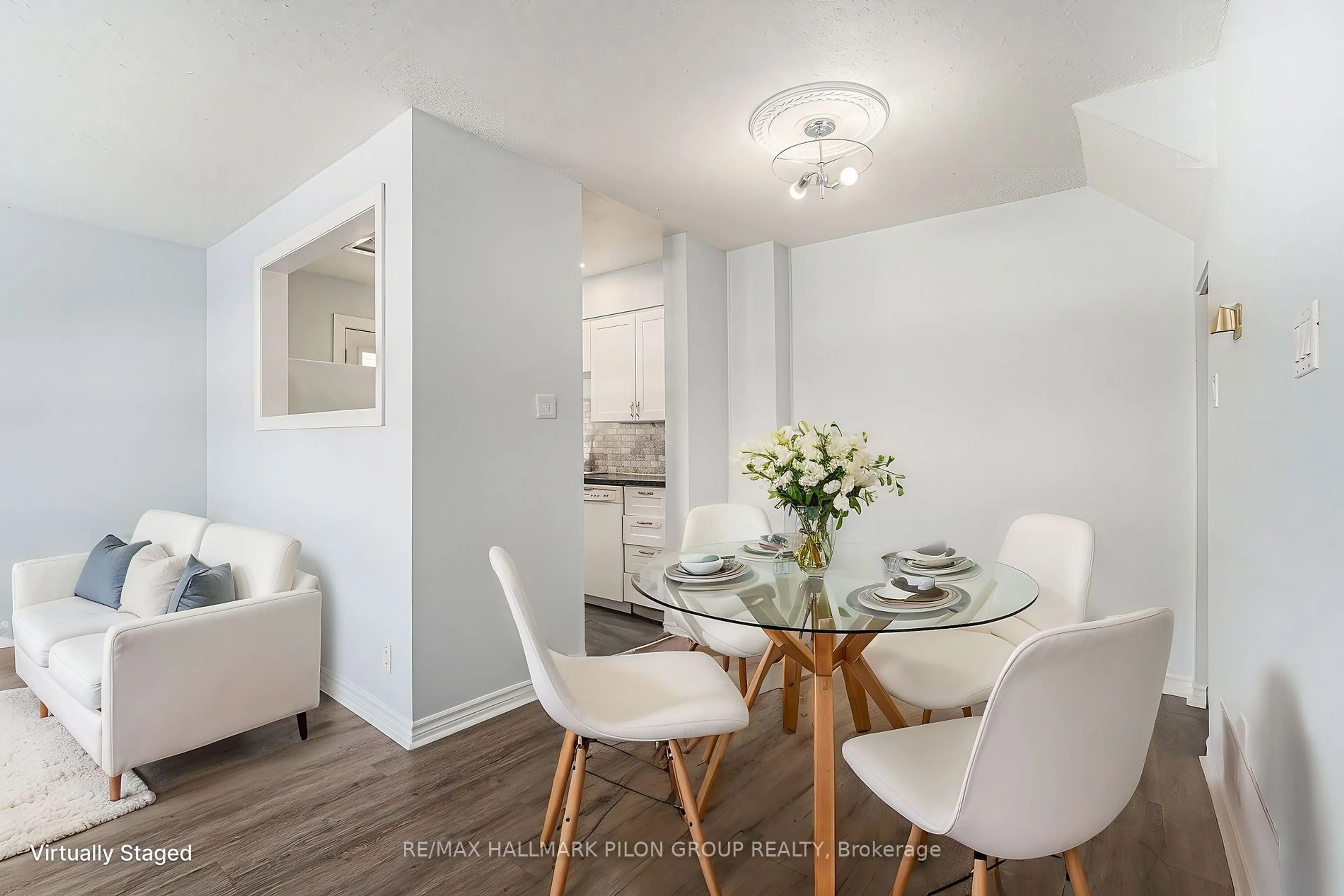 Dining room, wood/laminate floor for 15 Sonnet Cres #A, Bells Corners and South to Fallowfield Ontario K2H 8W8