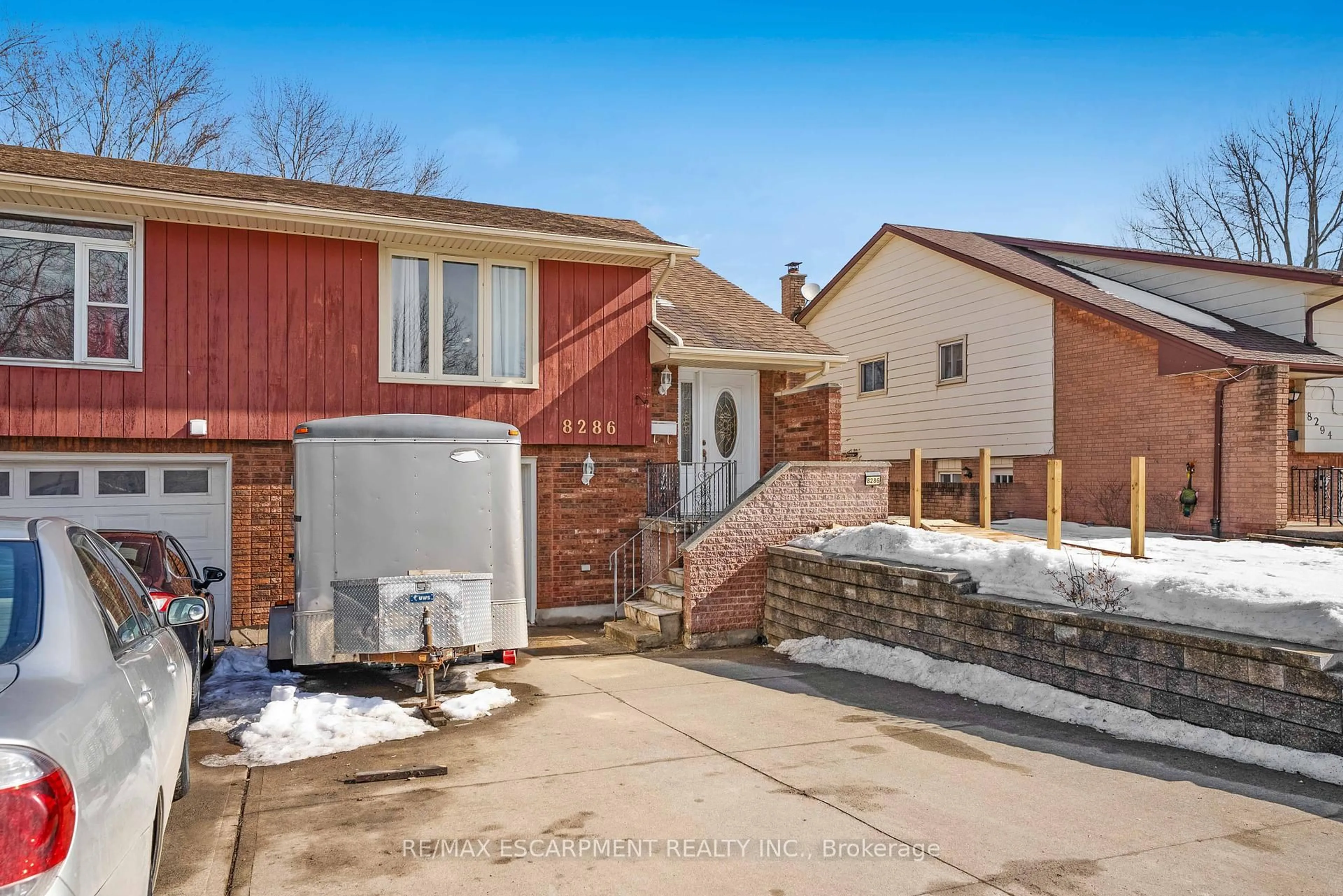 Home with brick exterior material, street for 8286 Mundare Cres, Niagara Falls Ontario L2G 7M5