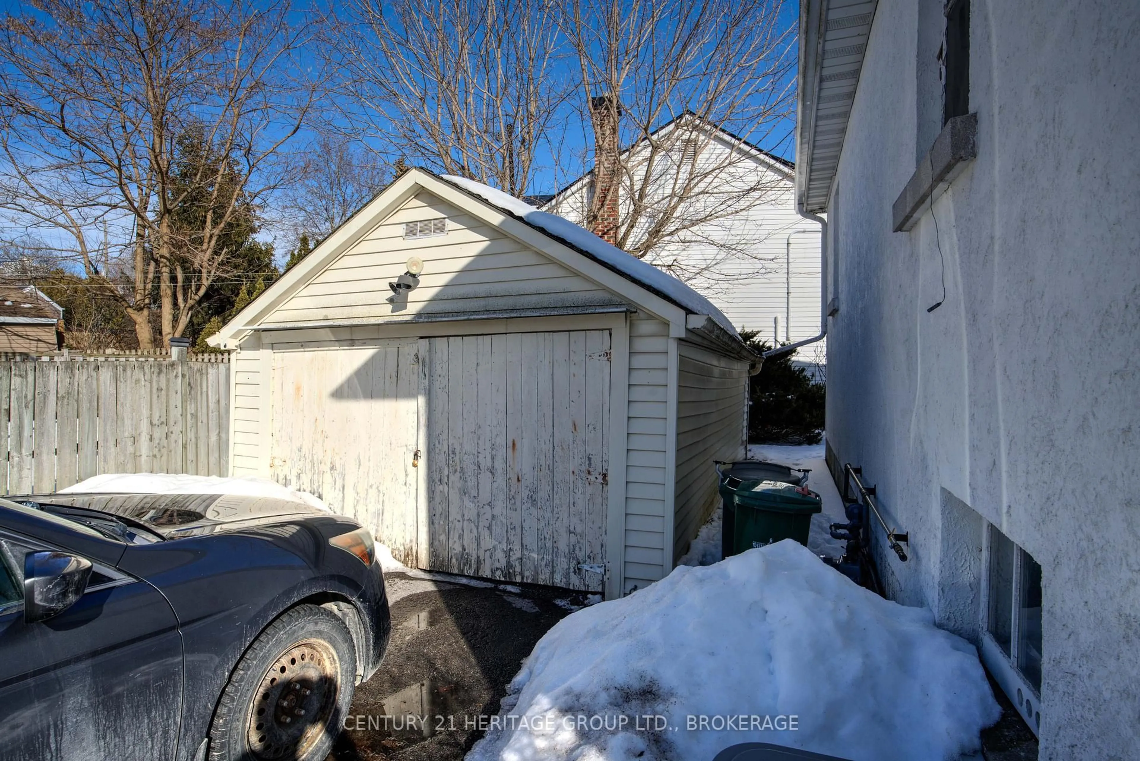 Shed for 27 Kennedy St, Kingston Ontario K7M 2G8