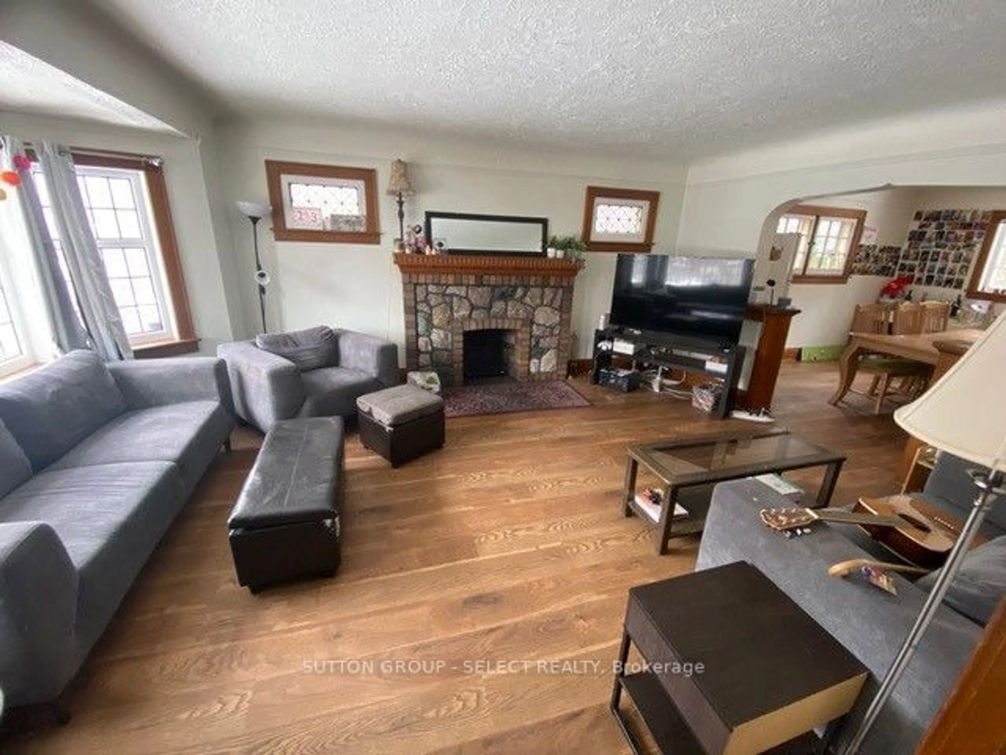 Living room with furniture, unknown for 293 Huron St, London Ontario N6A 2K1