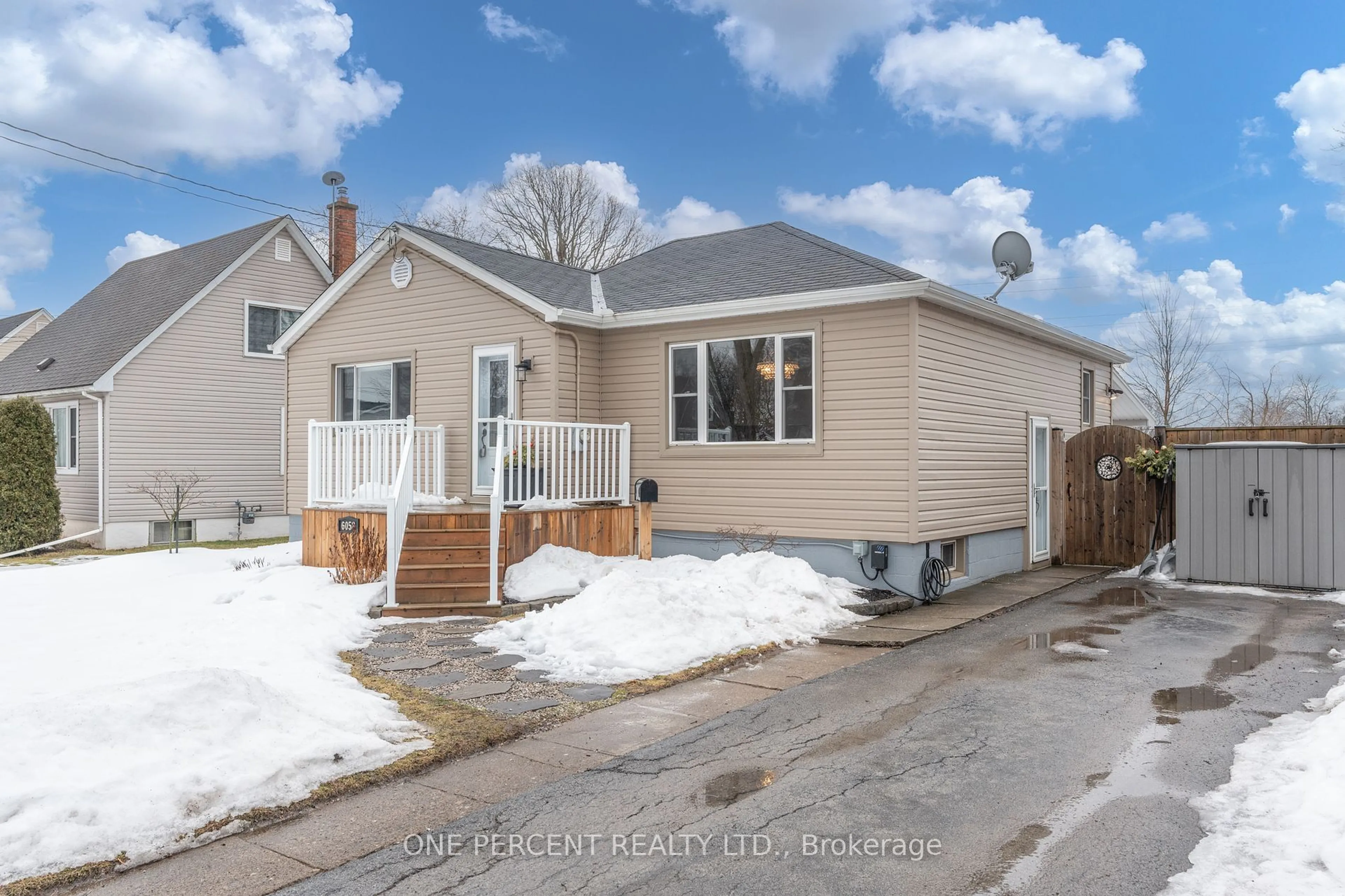 Unknown for 6058 Harold St, Niagara Falls Ontario L2J 1M5