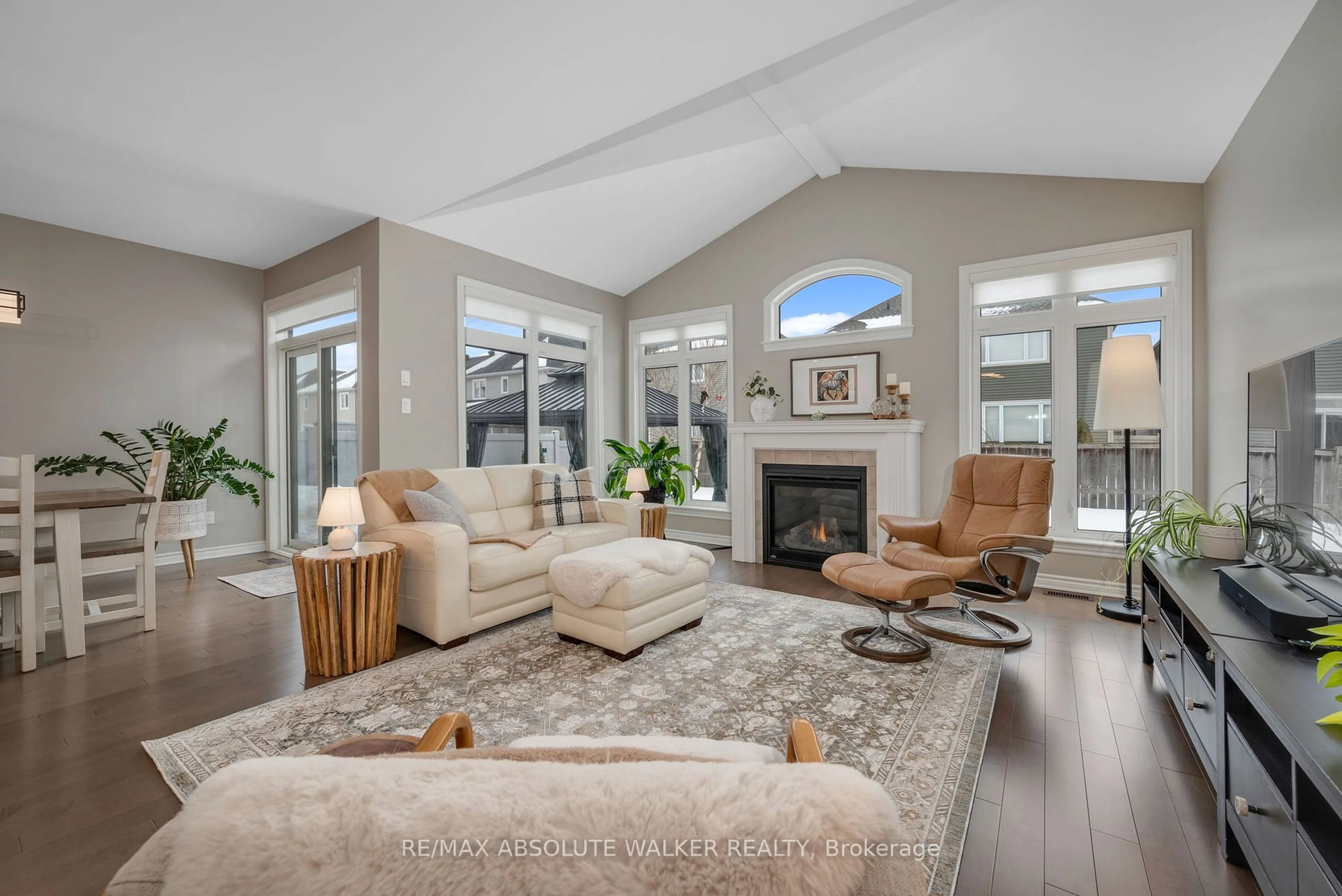 Living room with furniture, unknown for 602 Rockrose Way, Blossom Park - Airport and Area Ontario K1T 0J9