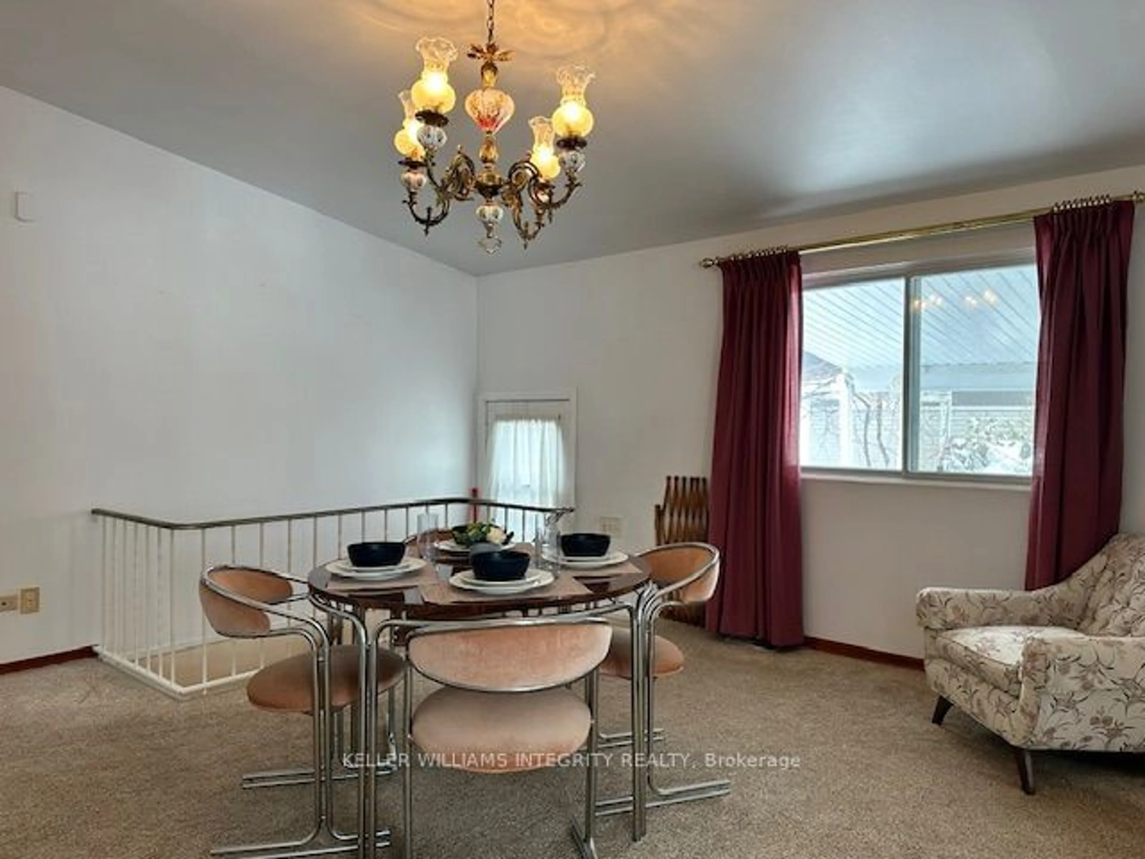 Dining room, unknown for 1035 Connery Ave, Elmvale Acres and Area Ontario K1G 2N9