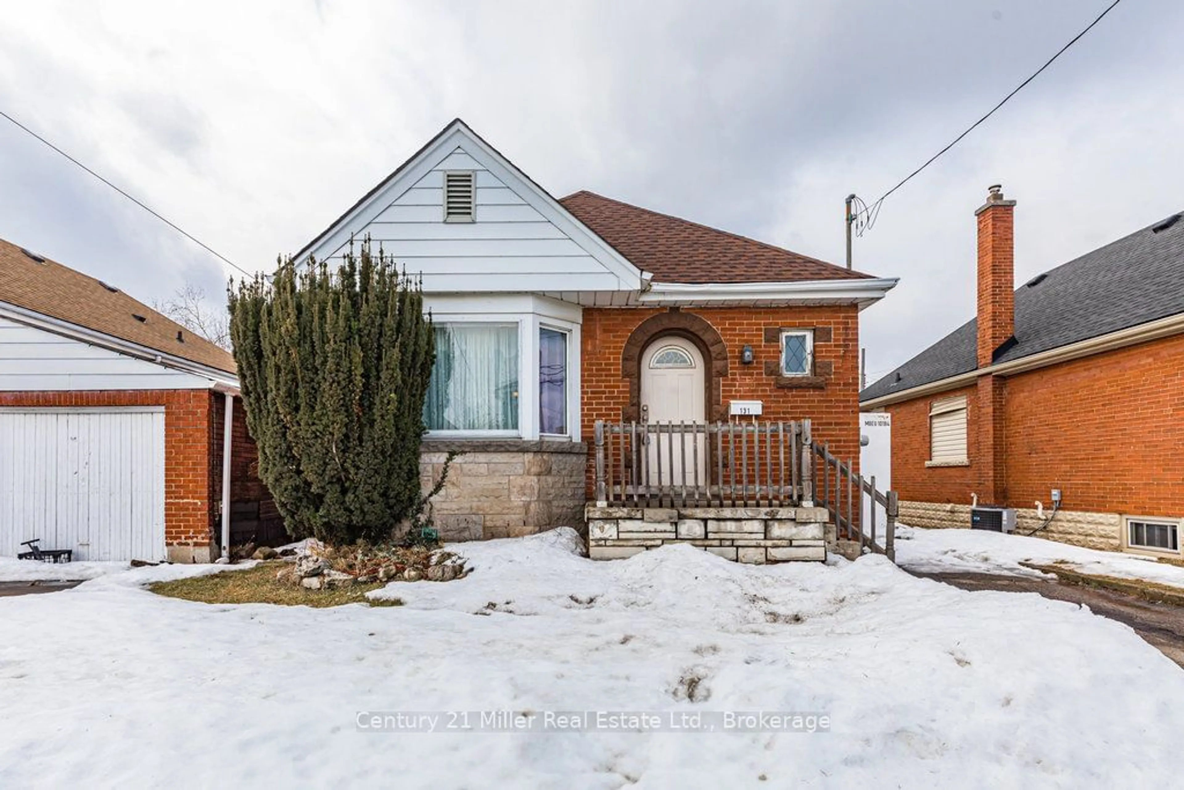 Home with brick exterior material, street for 131 Harmony Ave, Hamilton Ontario L8H 4Y2