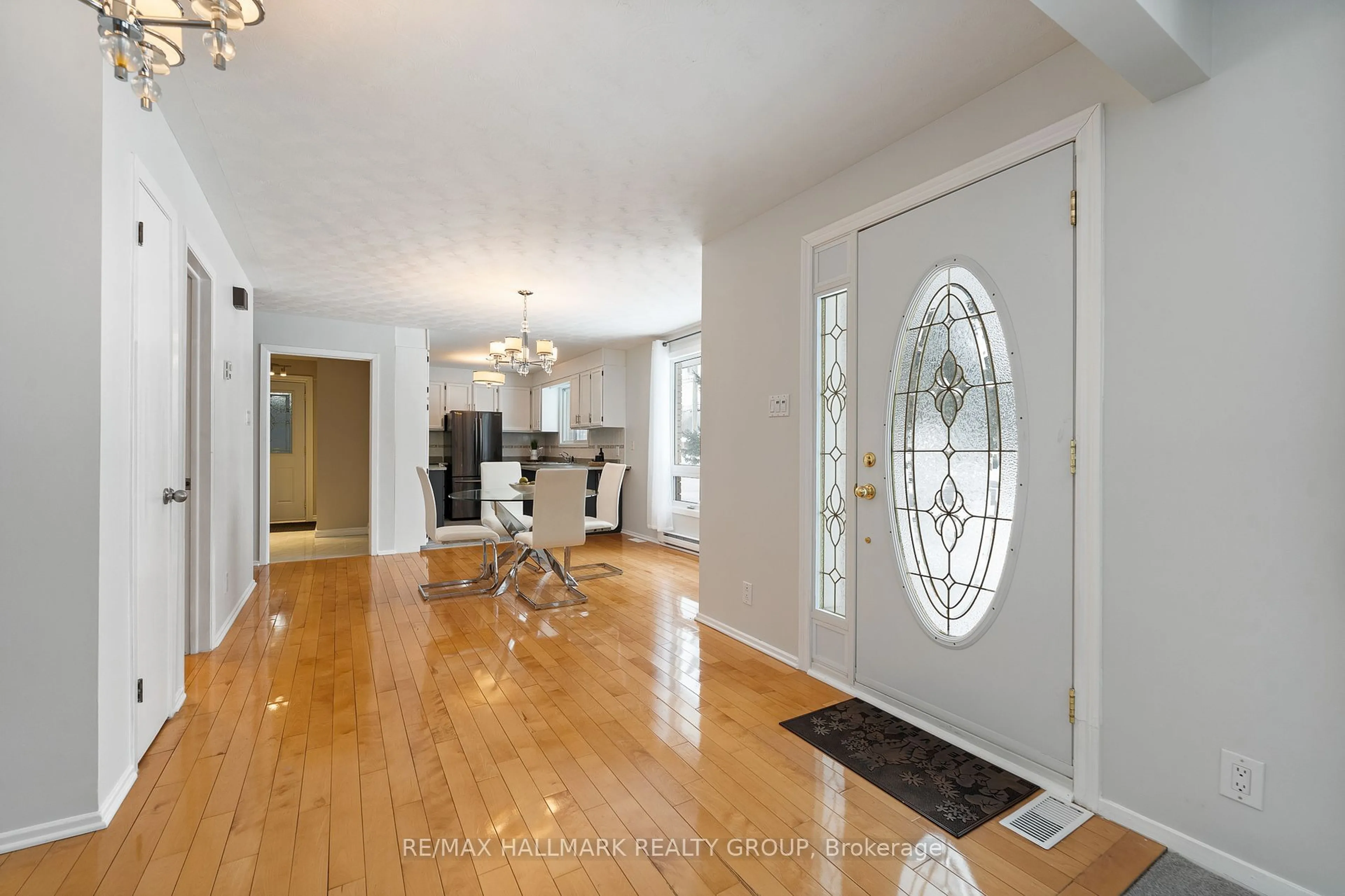 Indoor entryway for 4623 Boundary Rd, Orleans - Cumberland and Area Ontario K4B 1P5