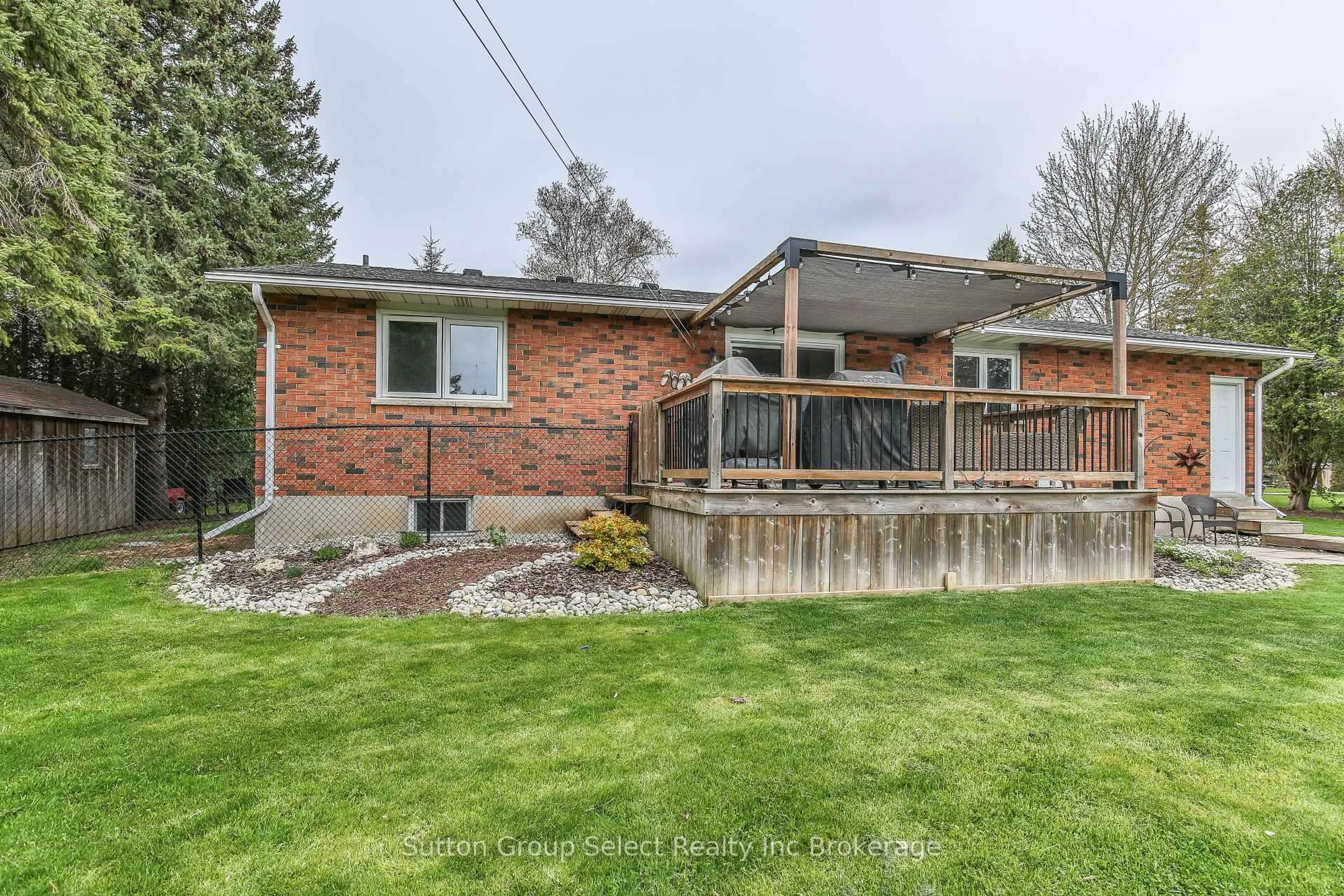 Unknown for 28 Peter St, Blandford-Blenheim Ontario N0J 1V0