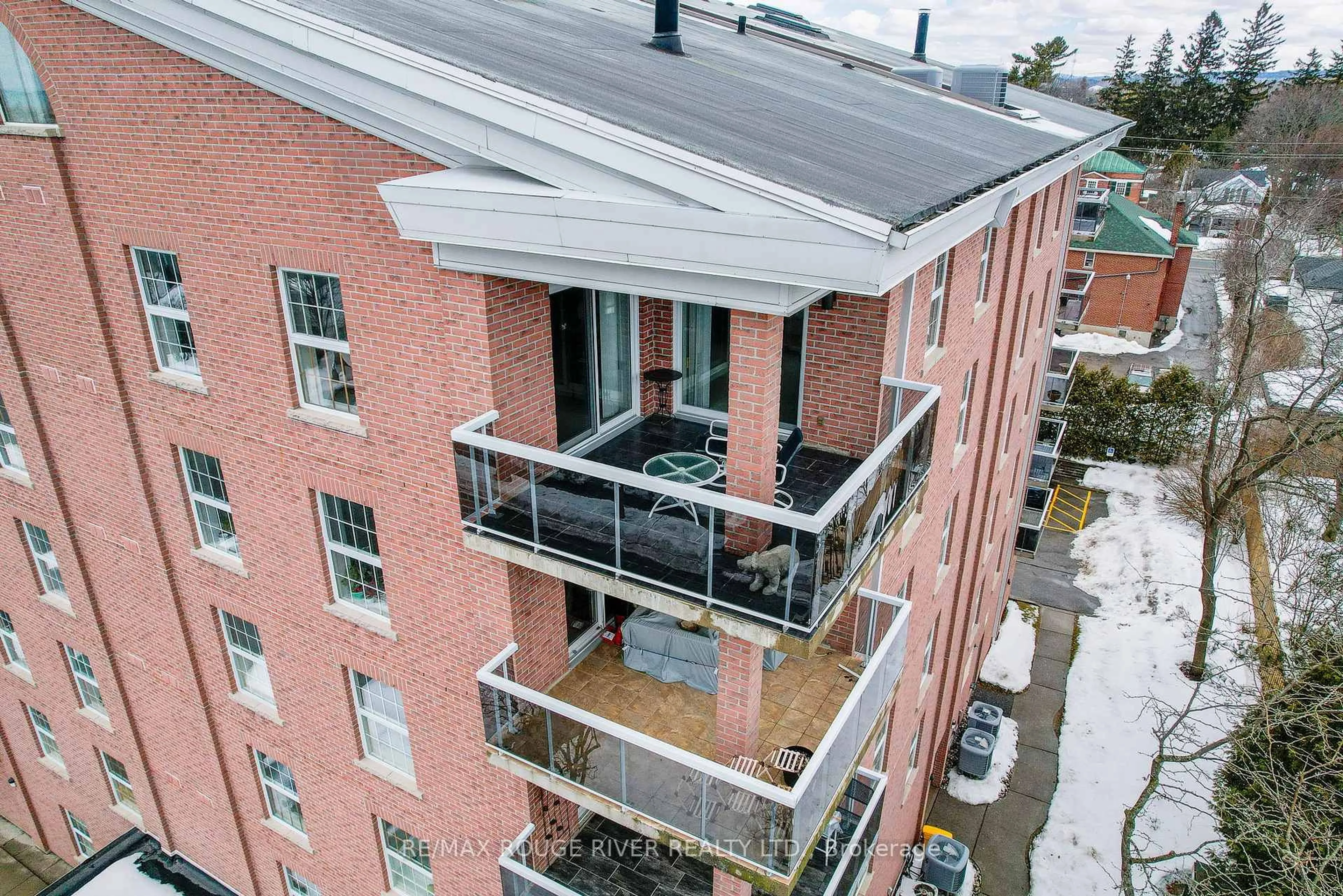 A pic from outside/outdoor area/front of a property/back of a property/a pic from drone, city buildings view from balcony for 130 Queen St #6B, Cobourg Ontario K9A 1N2