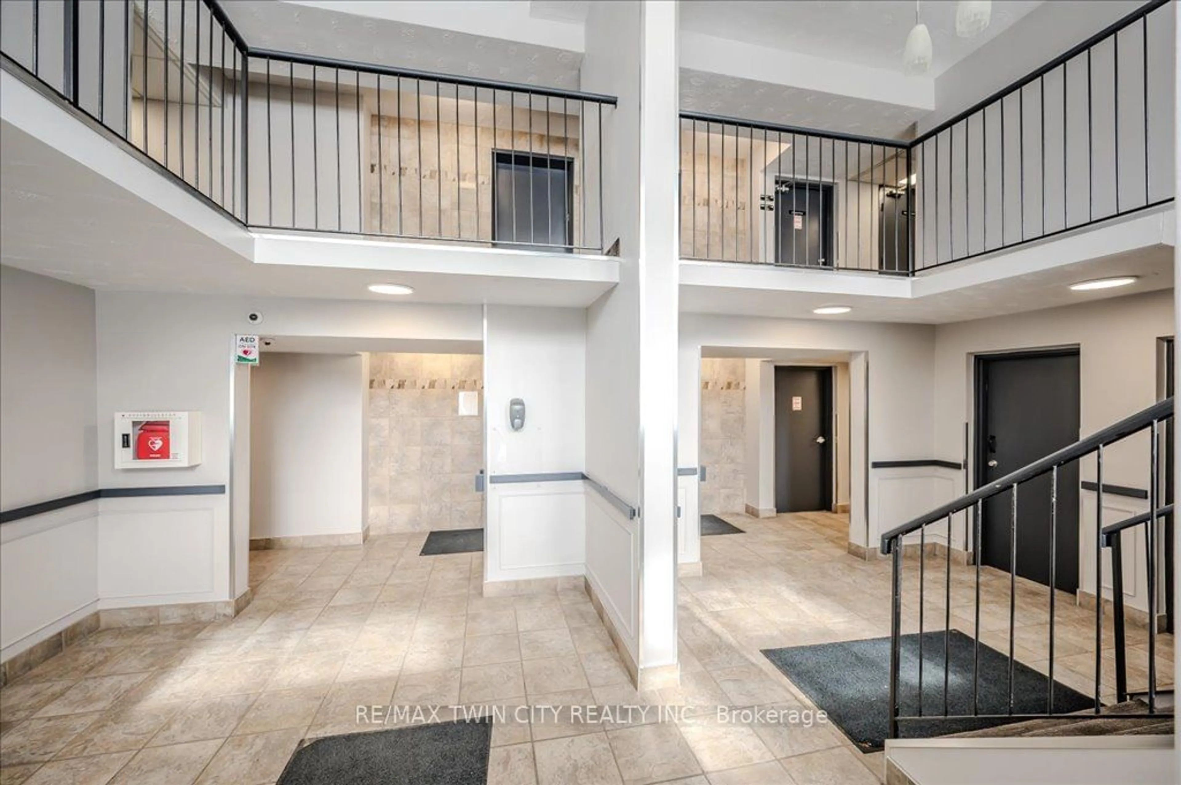 Indoor foyer for 58 Bridgeport Rd #205, Waterloo Ontario N2J 4H5