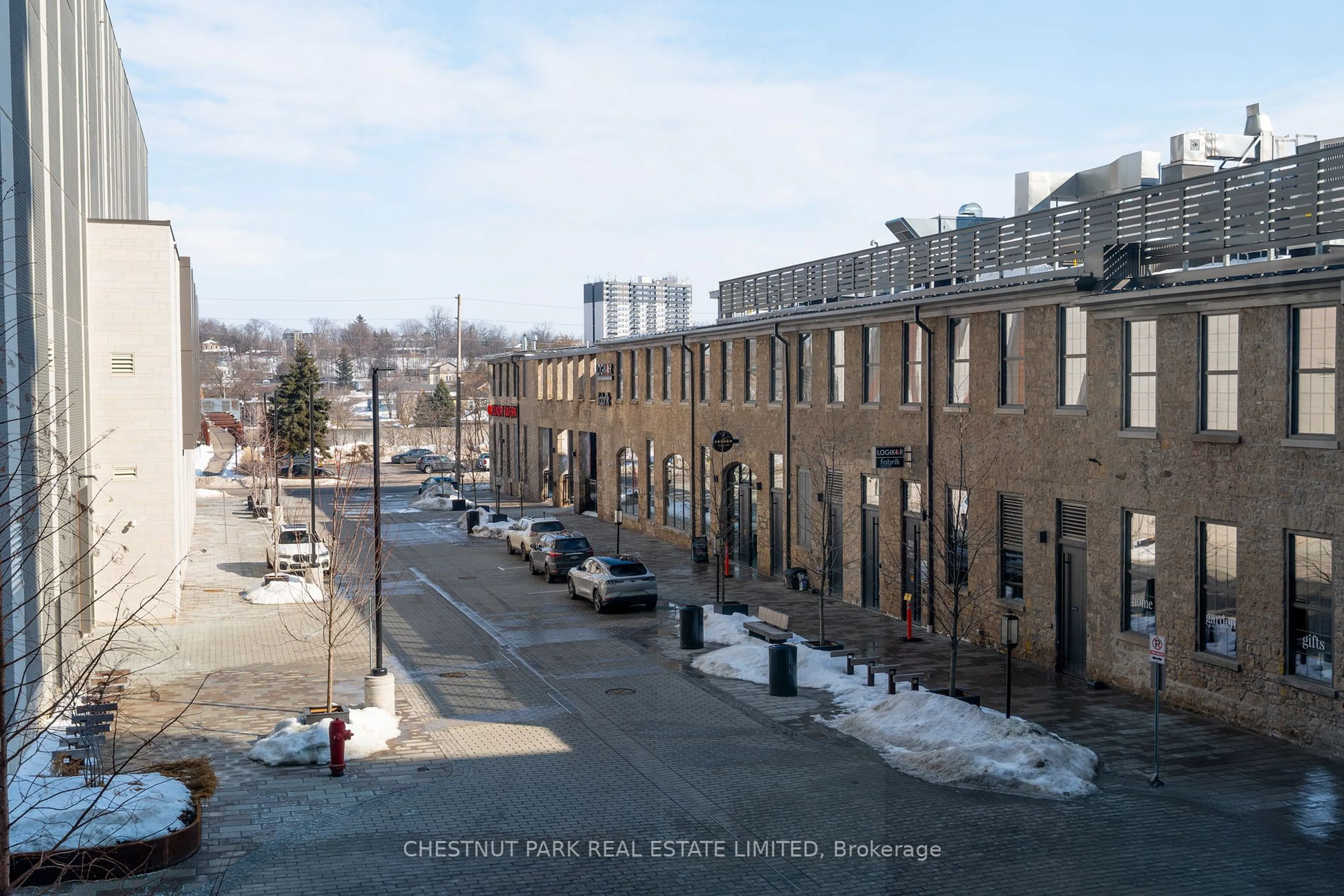 A pic from outside/outdoor area/front of a property/back of a property/a pic from drone, street for 15 Glebe St #2001, Cambridge Ontario N1S 0C3