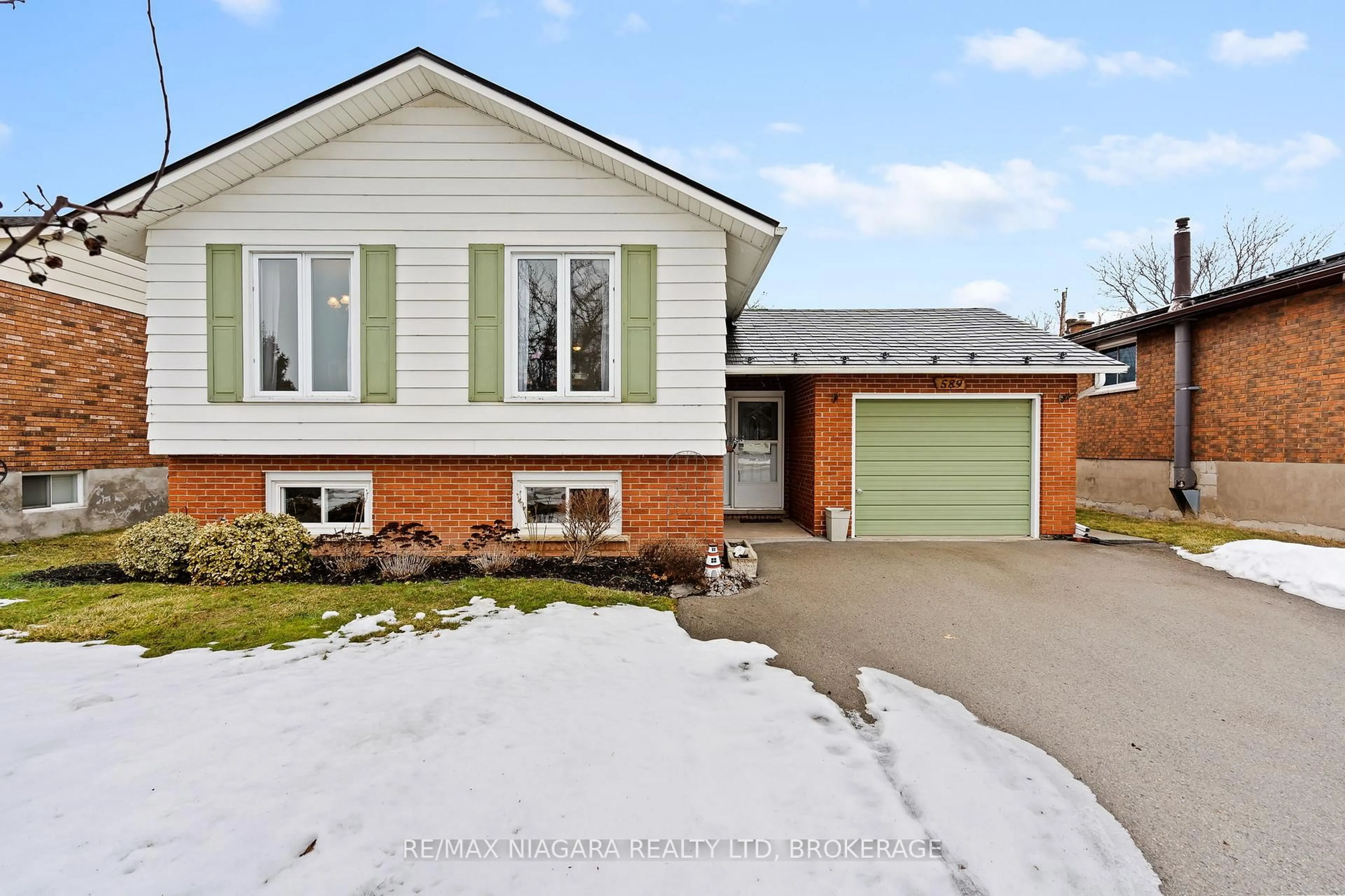 Unknown for 589 Stanley St, Port Colborne Ontario L3K 3B2