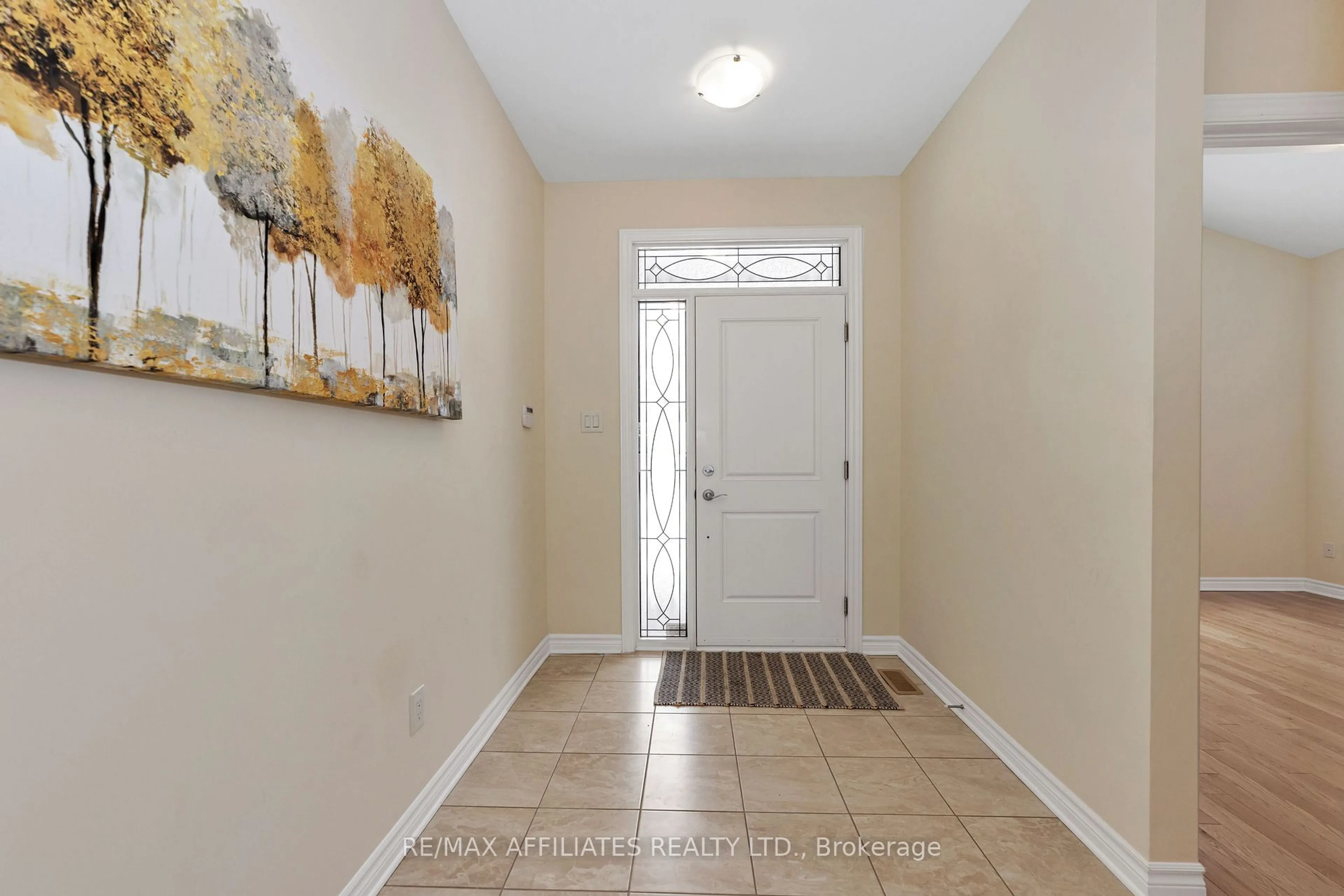 Indoor entryway for 527 Ace St, Kanata Ontario K2V 0E9