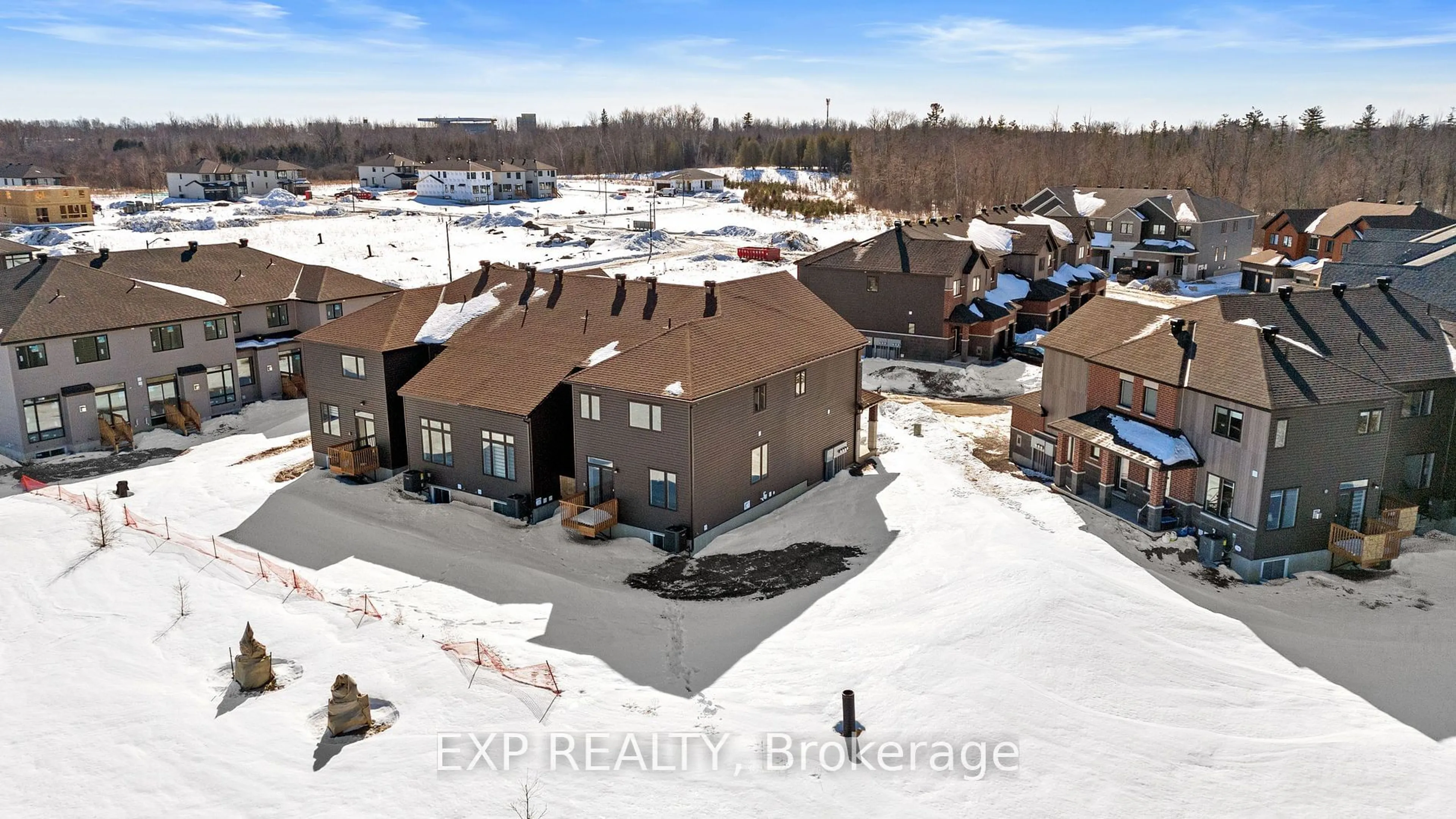 A pic from outside/outdoor area/front of a property/back of a property/a pic from drone, unknown for 441 Clubtail, Blossom Park - Airport and Area Ontario K1X 0M9