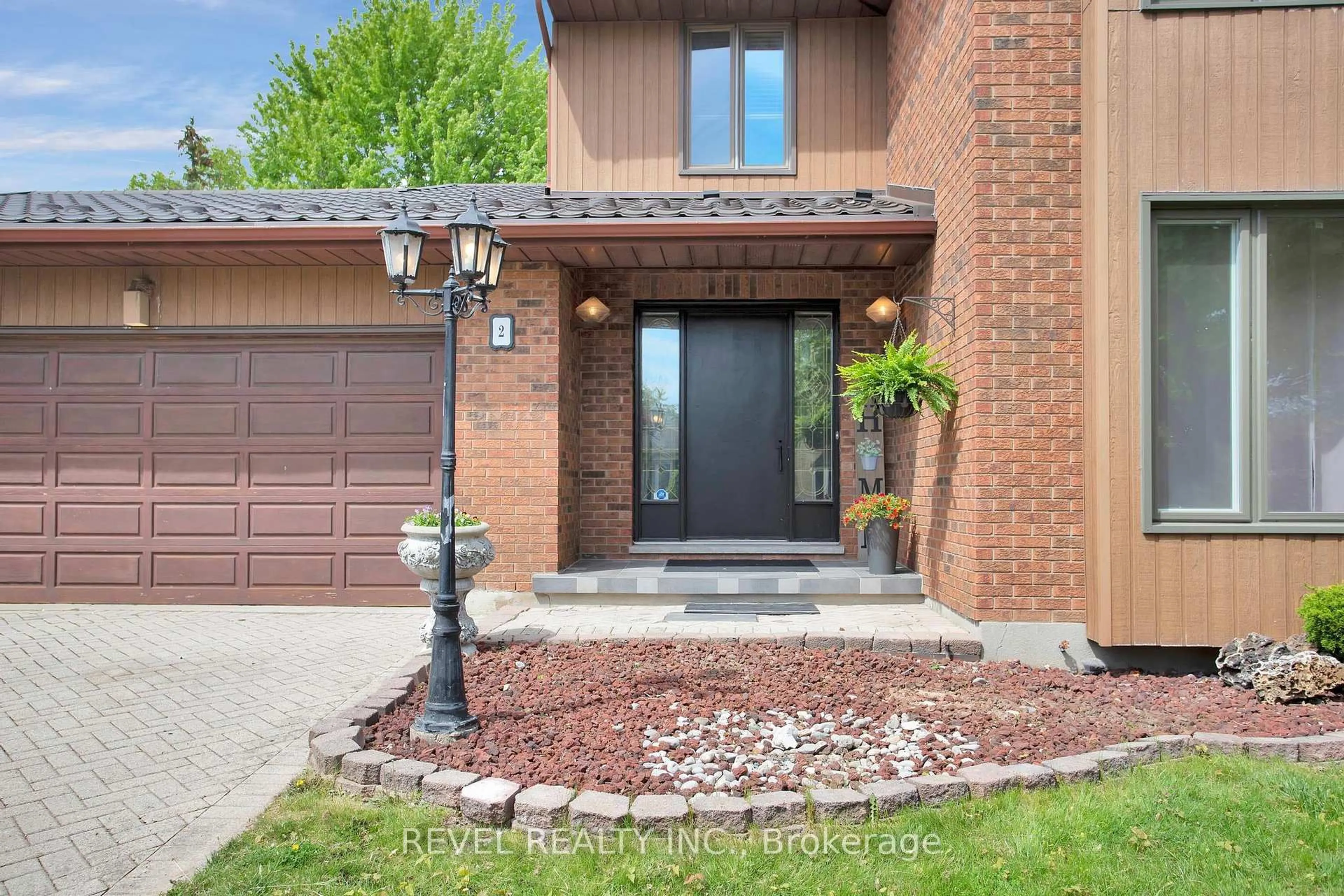 Home with brick exterior material, street for 2 Deer Valley Cres, London Ontario N6J 4K9