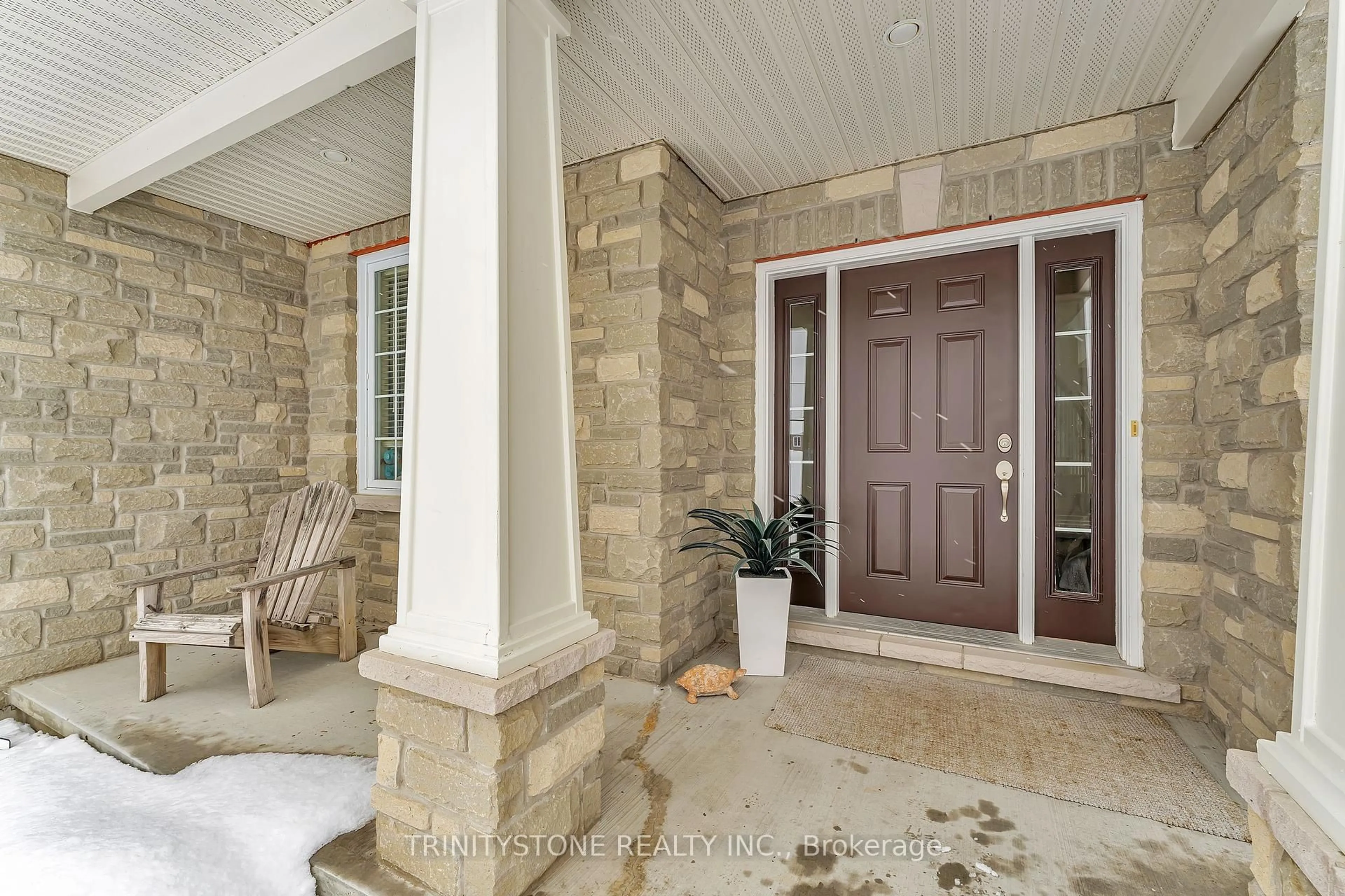 Indoor entryway for 15 Canadian Dr, Stittsville - Munster - Richmond Ontario K0A 1B0