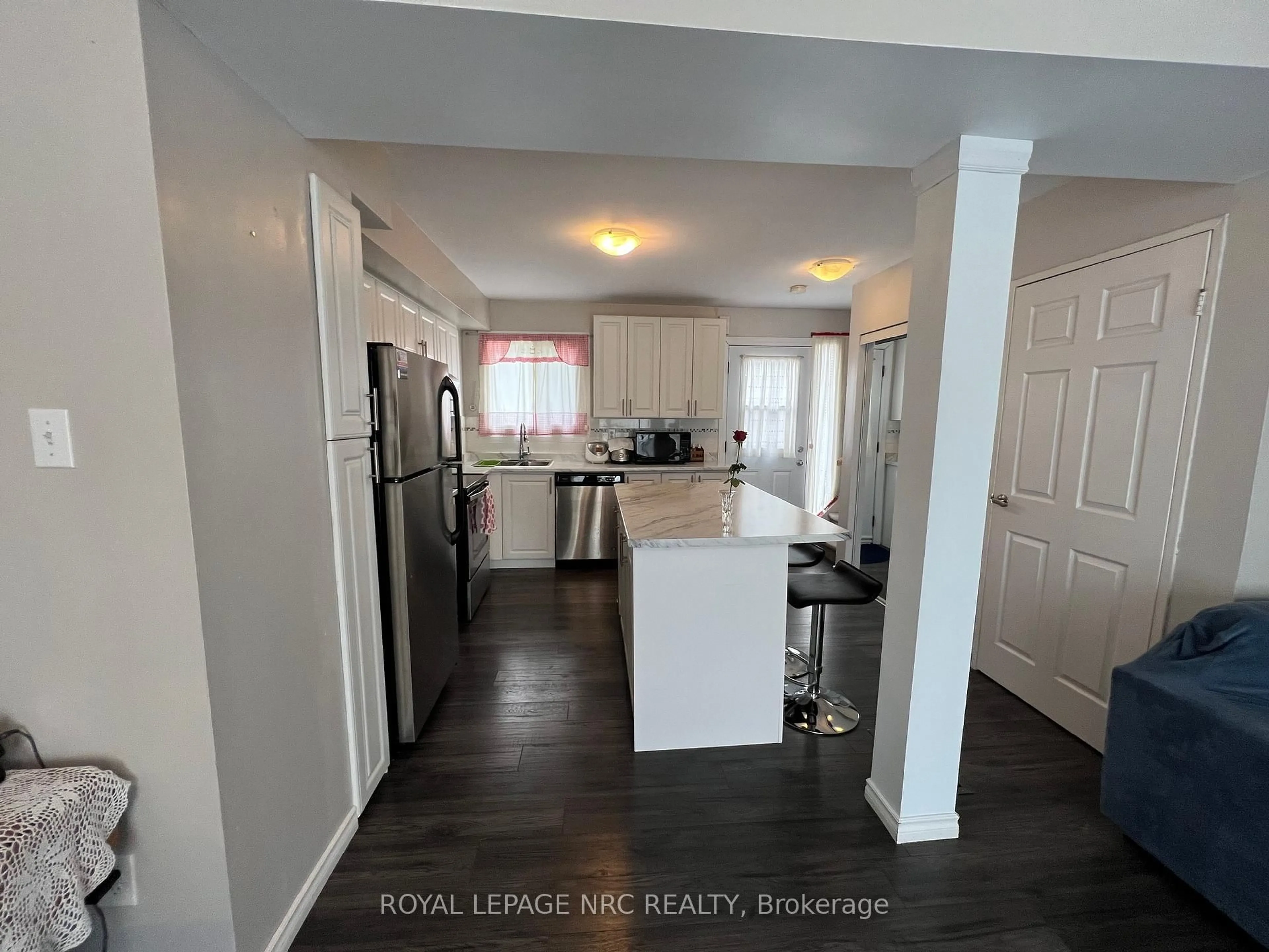 Open concept kitchen, unknown for 17 OLD PINE Tr #138, St. Catharines Ontario L2M 6P9