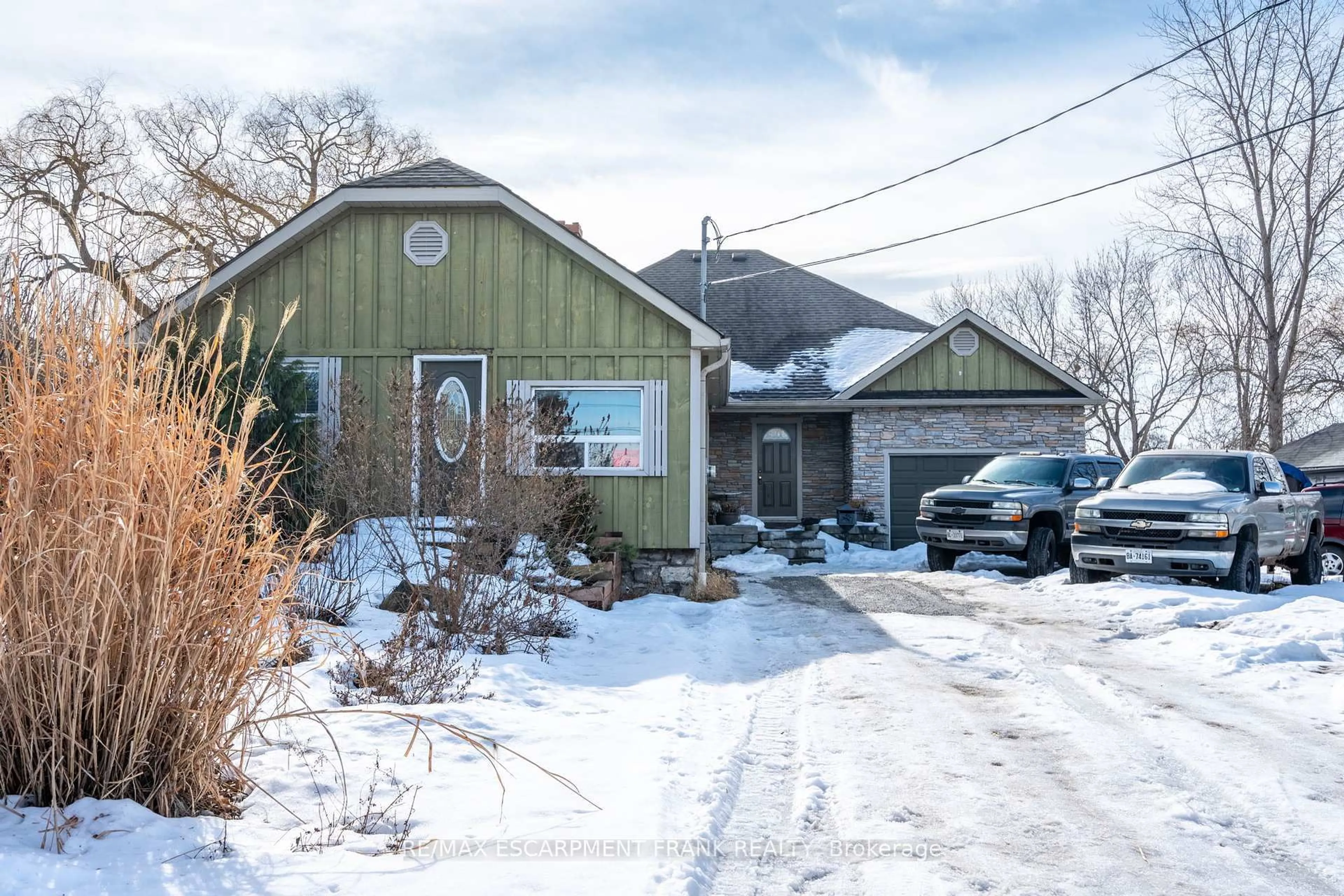 Unknown for 30 Cecil St, St. Catharines Ontario L2N 4B2