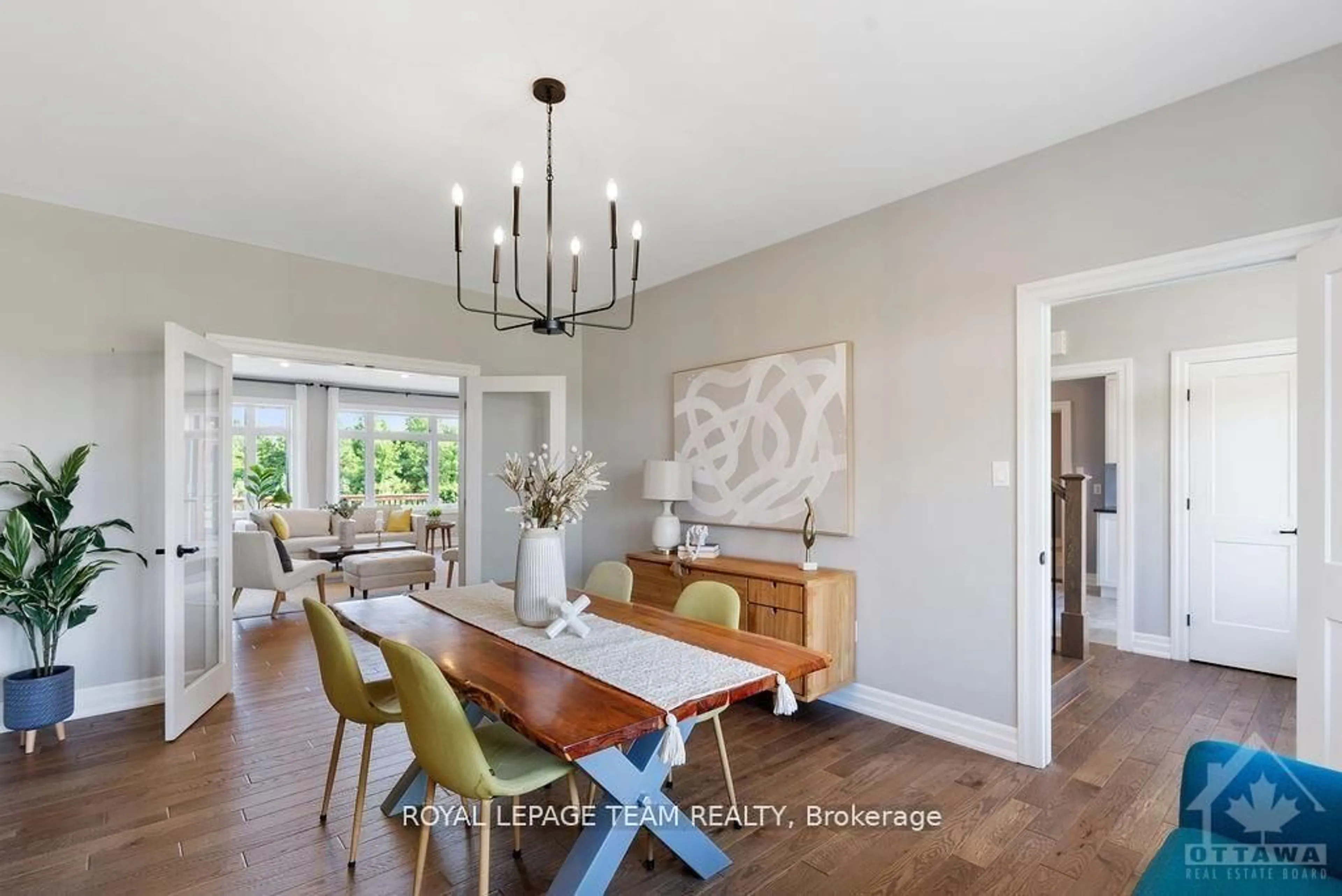 Dining room, wood/laminate floor for 1818 CEDARLAKES Way, Greely - Metcalfe - Osgoode - Vernon and Area Ontario K4P 1P2