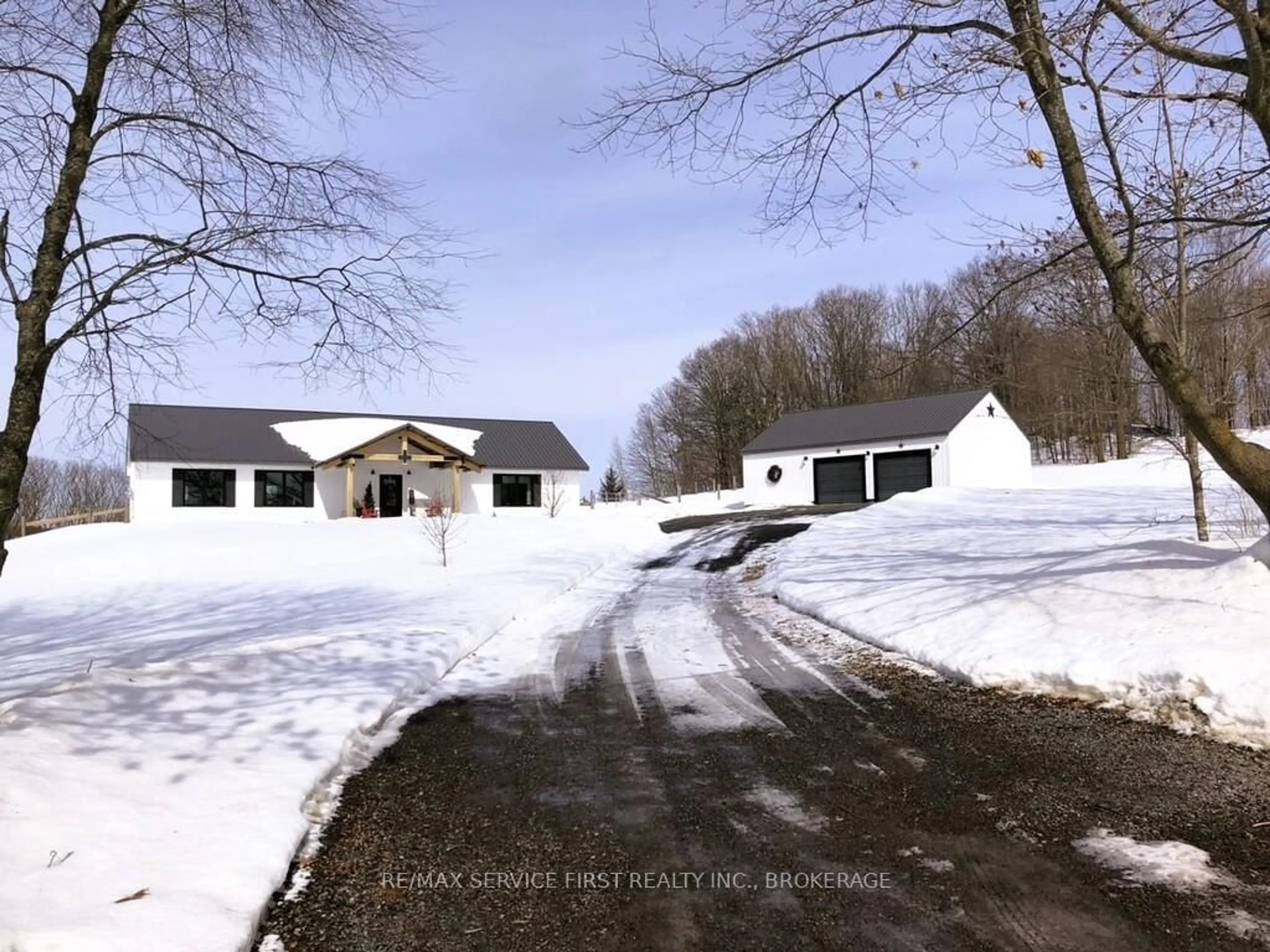 A pic from outside/outdoor area/front of a property/back of a property/a pic from drone, street for 320 Sweets Corners Rd, Leeds and the Thousand Islands Ontario K0E 1N0