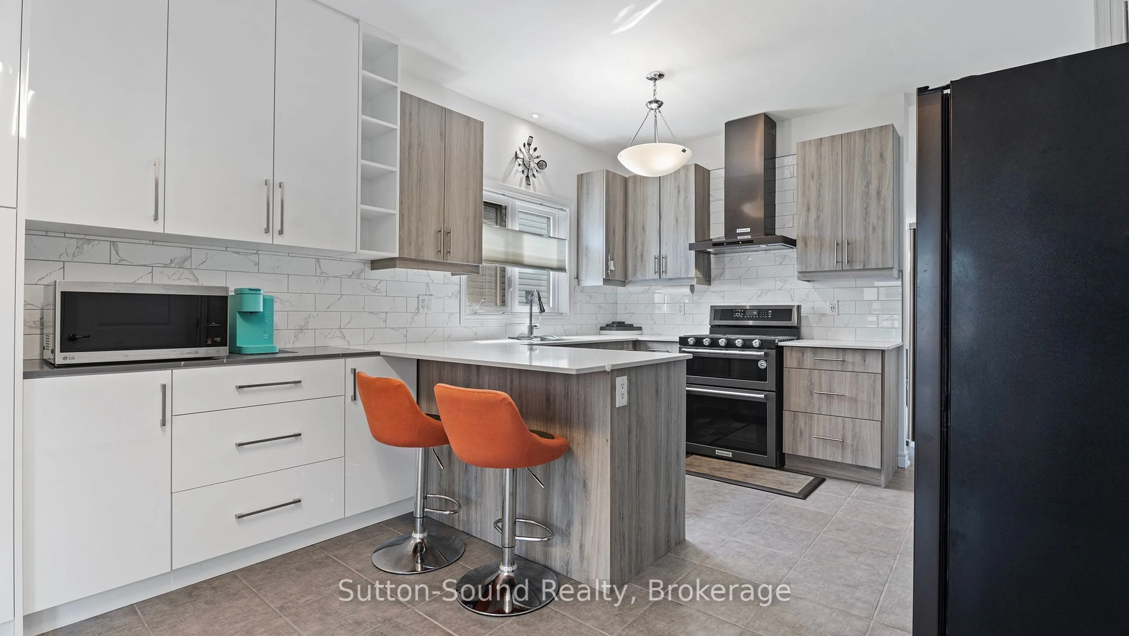 Contemporary kitchen, ceramic/tile floor for 14 Lydia Lane, Brant Ontario N3L 0H5