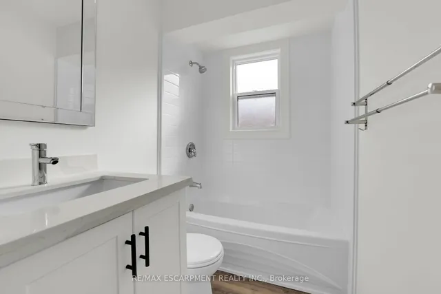 Additional property image - 178 East 34th St