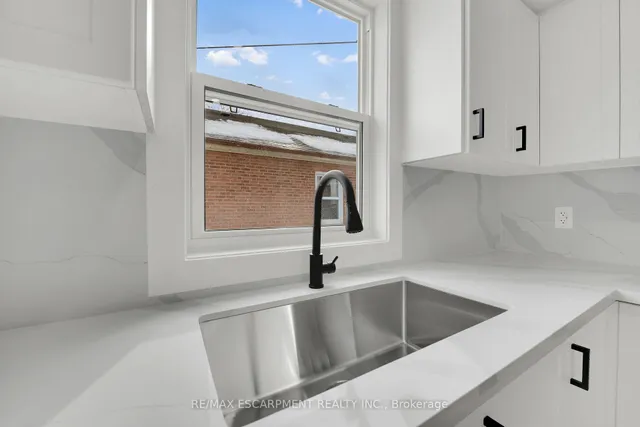 Additional property image - 178 East 34th St