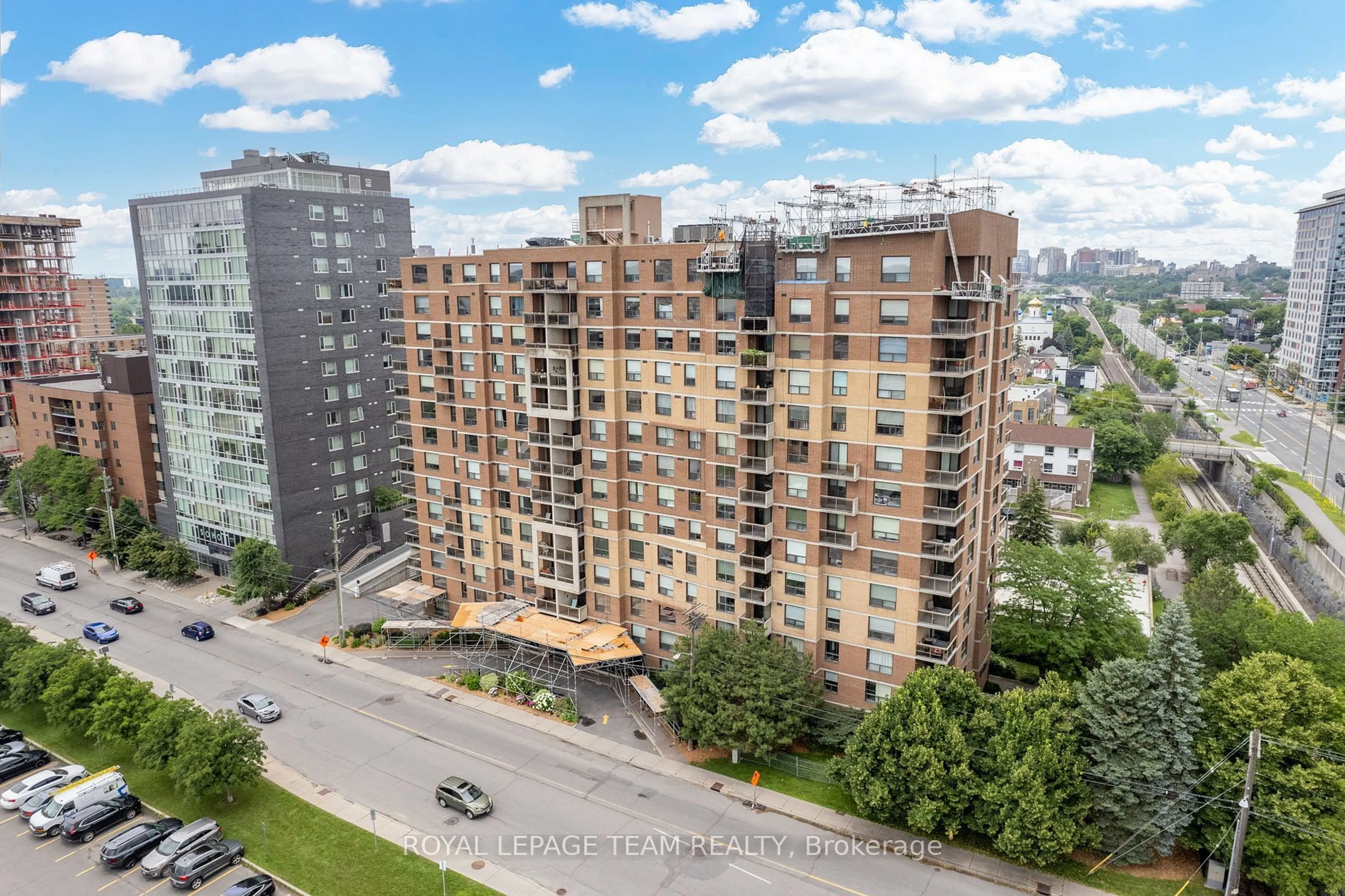 A pic from outside/outdoor area/front of a property/back of a property/a pic from drone, city buildings view from balcony for 215 PARKDALE Ave #602, West Centre Town Ontario K1Y 4T8