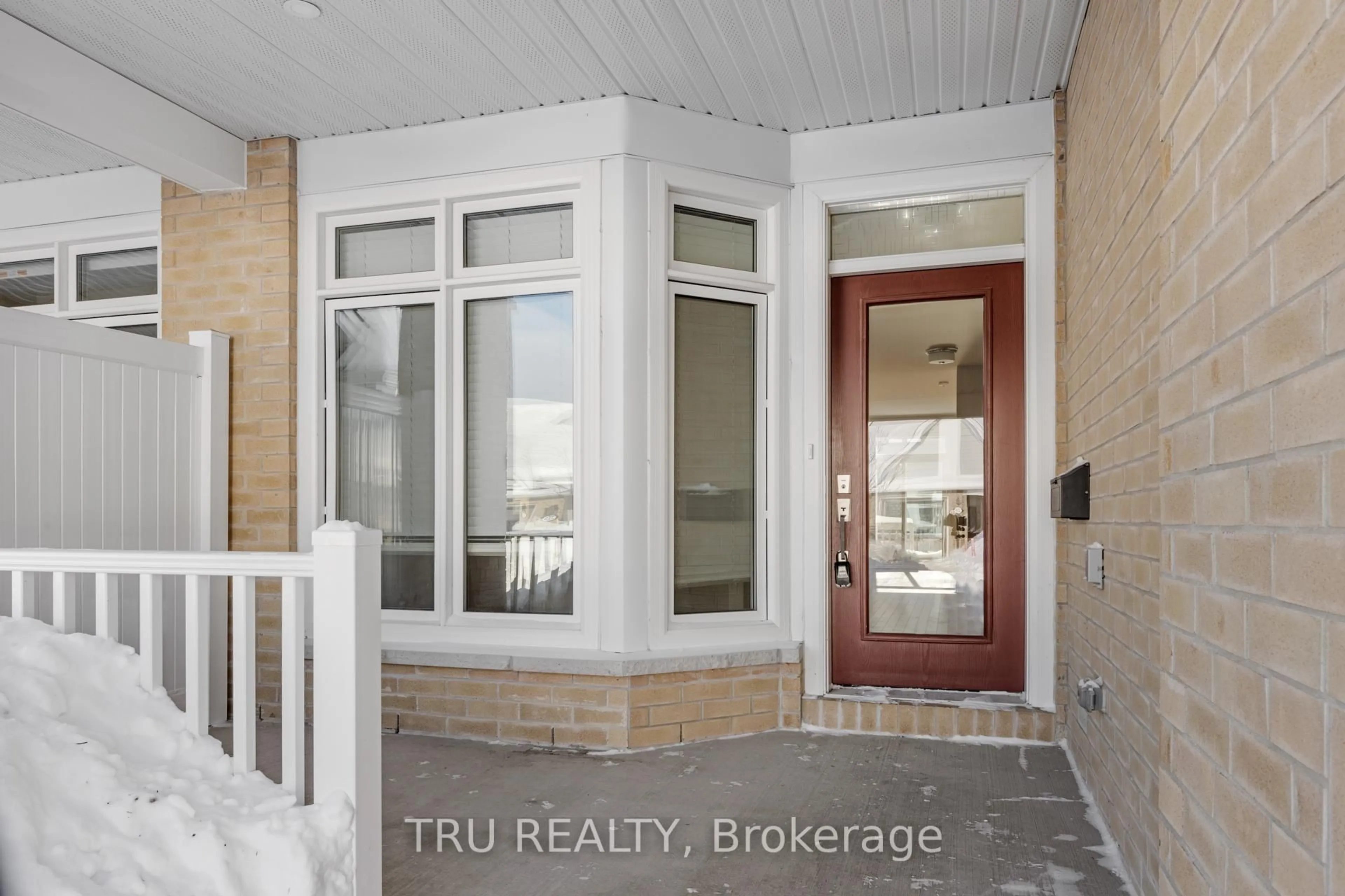 Indoor entryway for 218 Maygrass Way, Stittsville - Munster - Richmond Ontario K2S 2K6