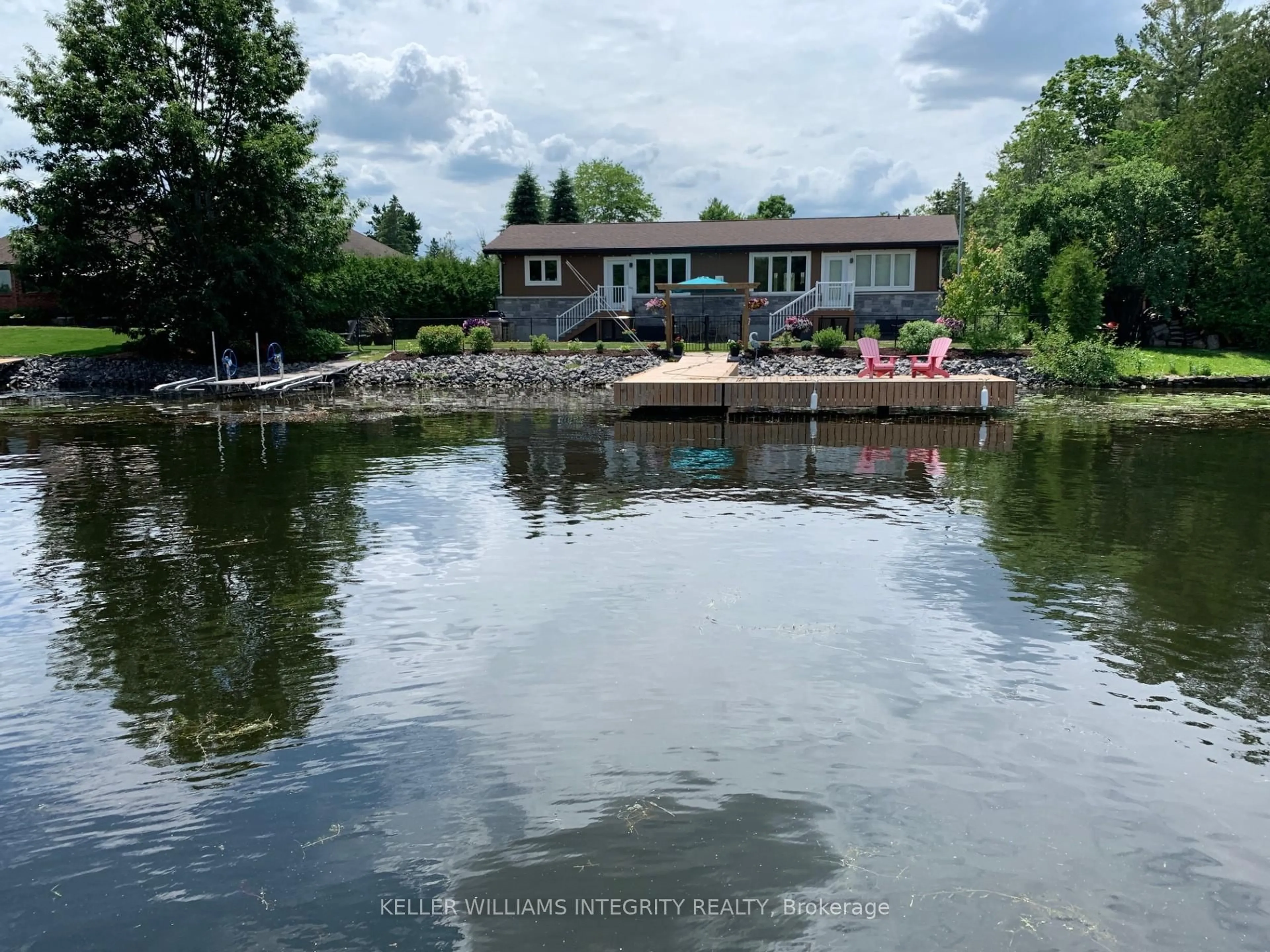 A pic from outside/outdoor area/front of a property/back of a property/a pic from drone, water/lake/river/ocean view for 6451 Aston Rd, Manotick - Kars - Rideau Twp and Area Ontario K4M 1B3