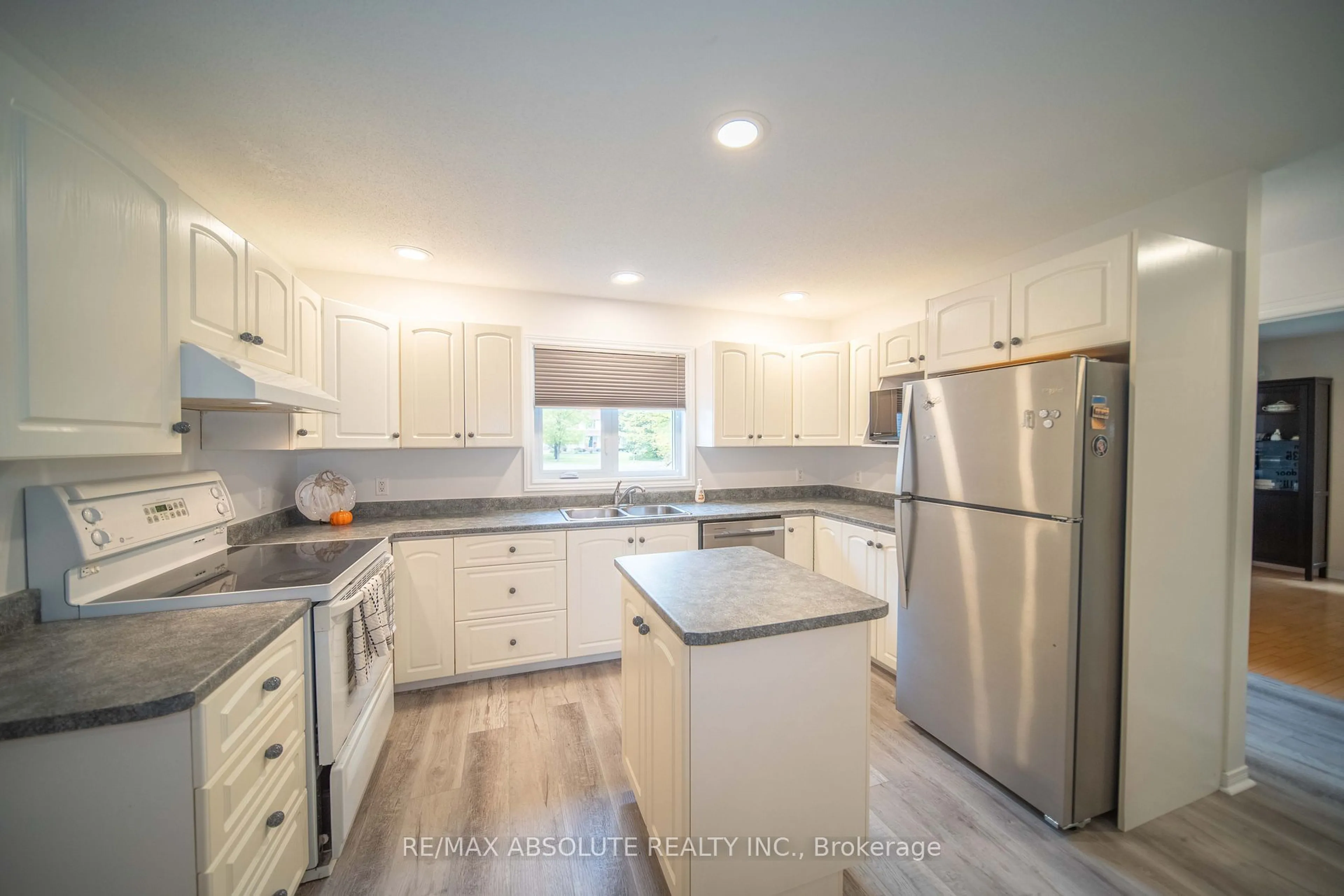 Open concept kitchen, unknown for 110 Seguinbourg Rd, The Nation Ontario K0A 1M0