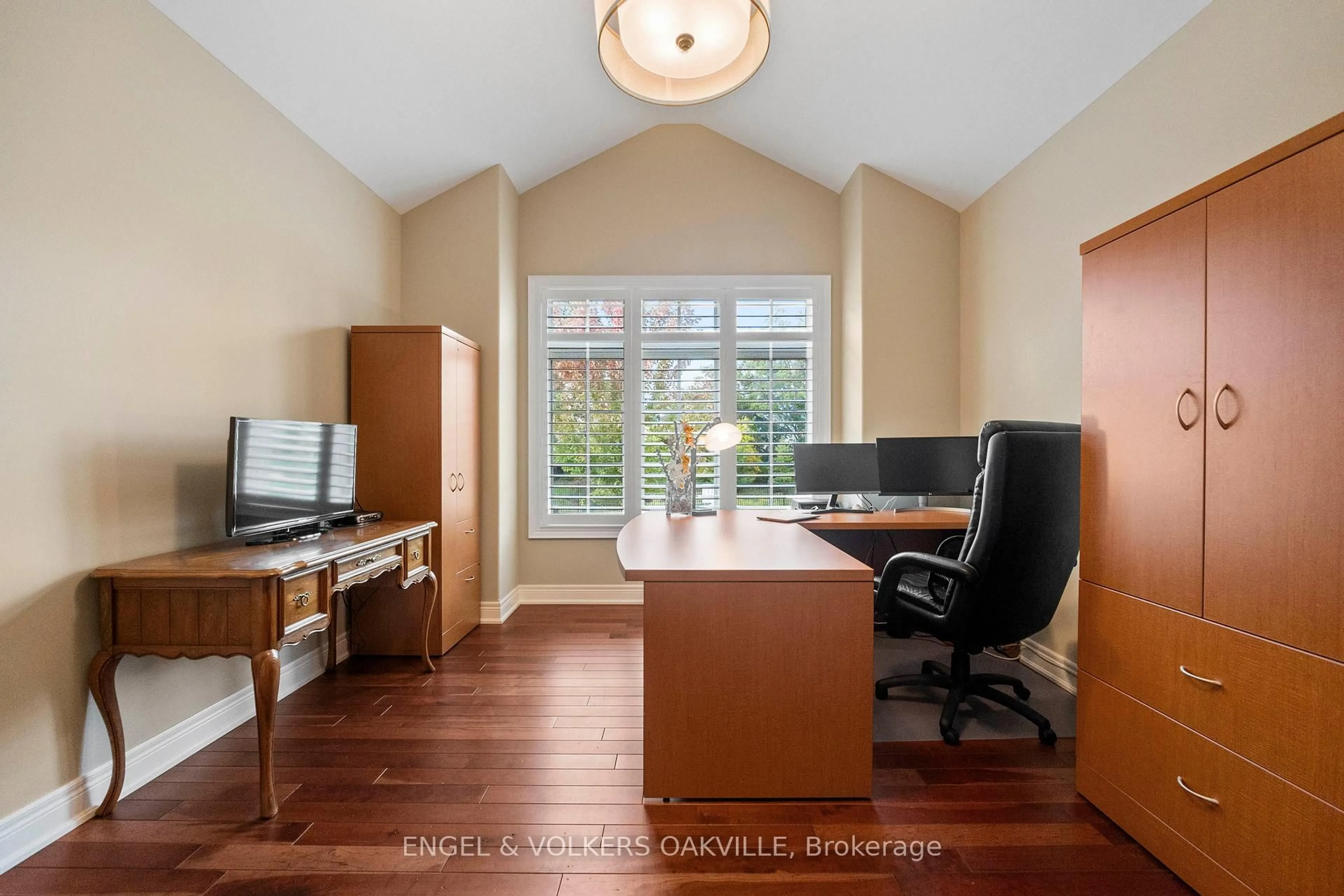 A pic of a room for 44 Stoneridge Cres, Niagara-on-the-Lake Ontario L0S 1J1