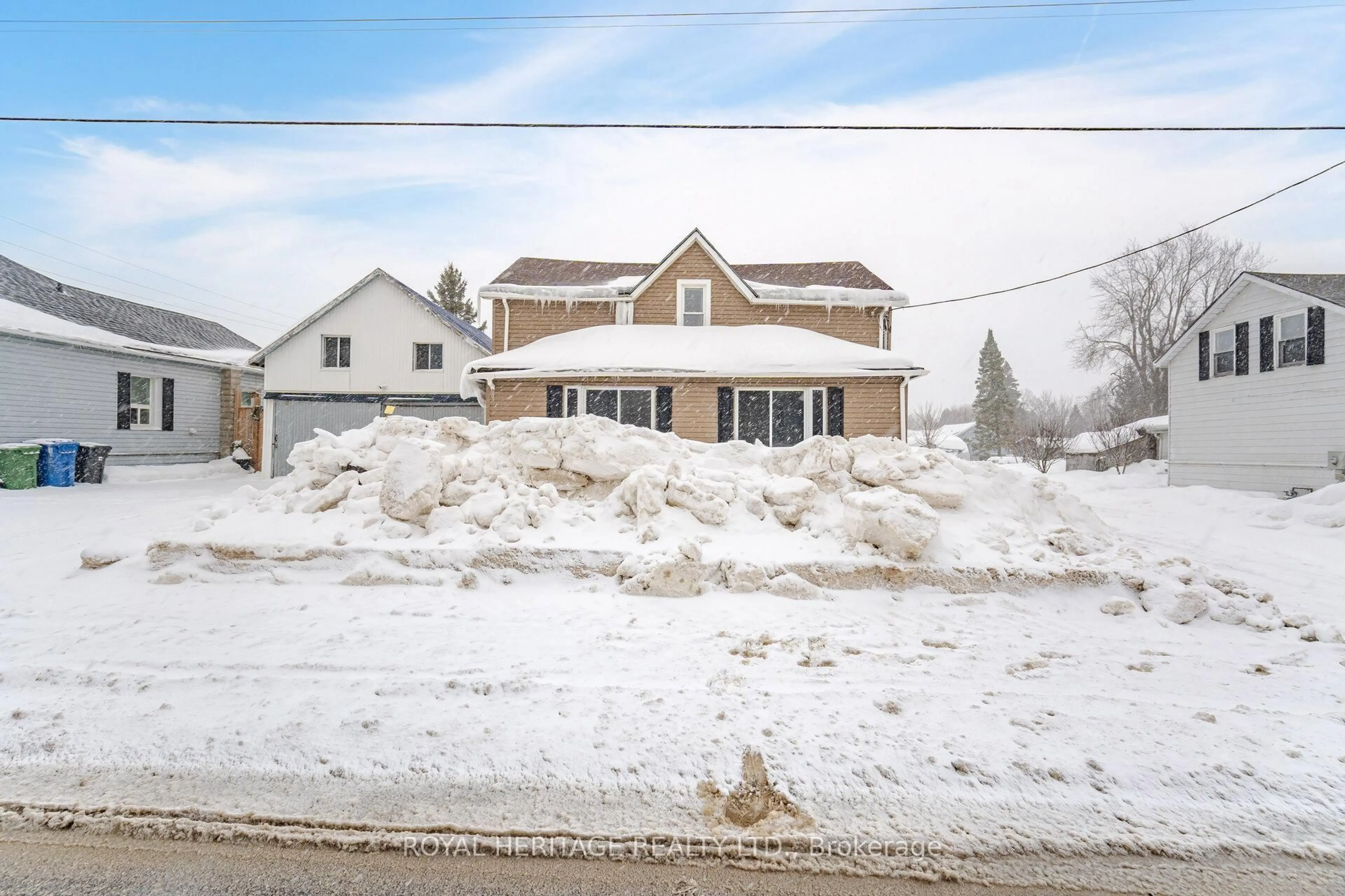 A pic from outside/outdoor area/front of a property/back of a property/a pic from drone, street for 381 Main St, Southgate Ontario N0C 1B0