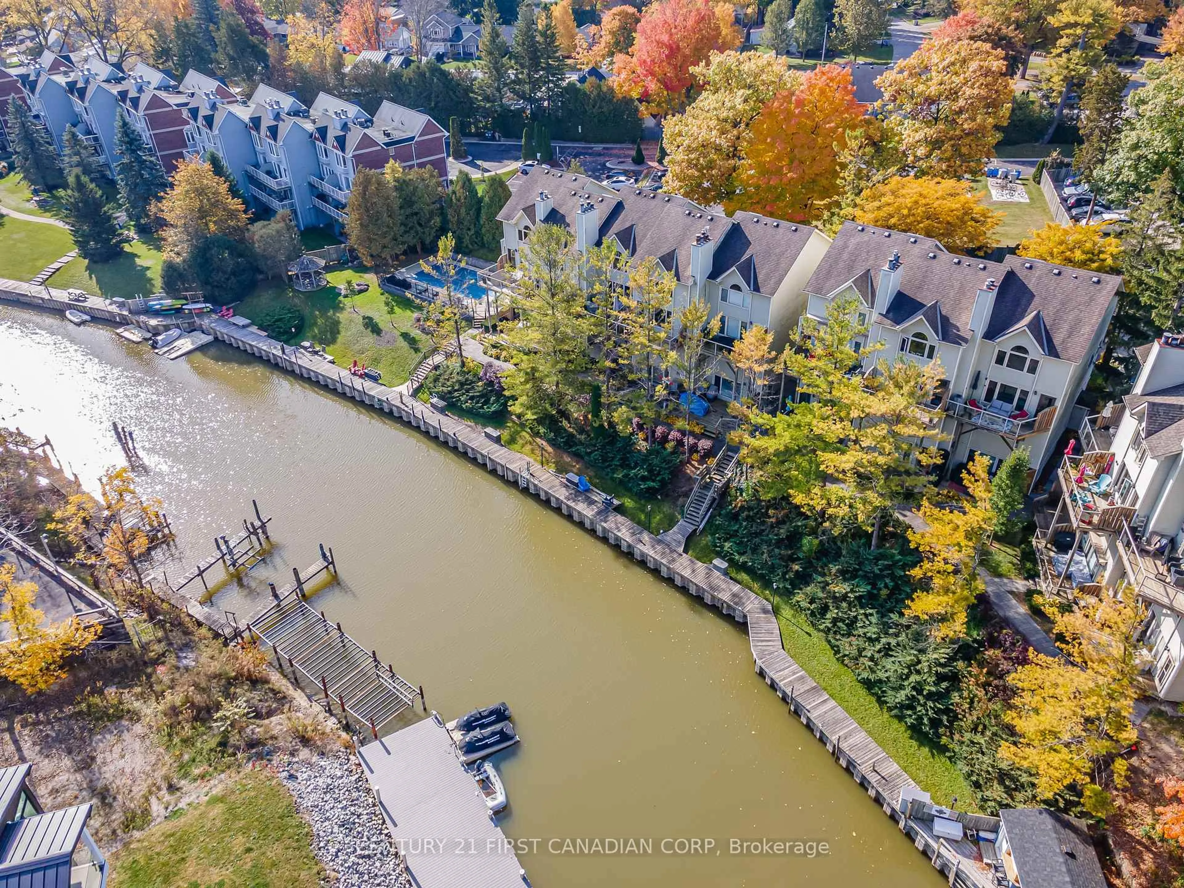 A pic from outside/outdoor area/front of a property/back of a property/a pic from drone, water/lake/river/ocean view for 40 Ontario St #20, Lambton Shores Ontario N0M 1T0