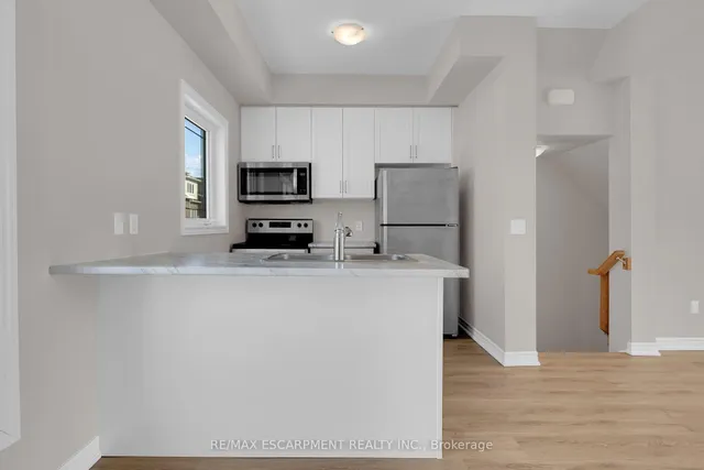 Additional property image - 19 Picardy Dr Unit 6