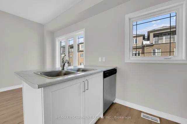 Additional property image - 19 Picardy Dr Unit 6