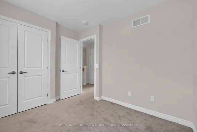 Additional property image - 19 Picardy Dr Unit 6