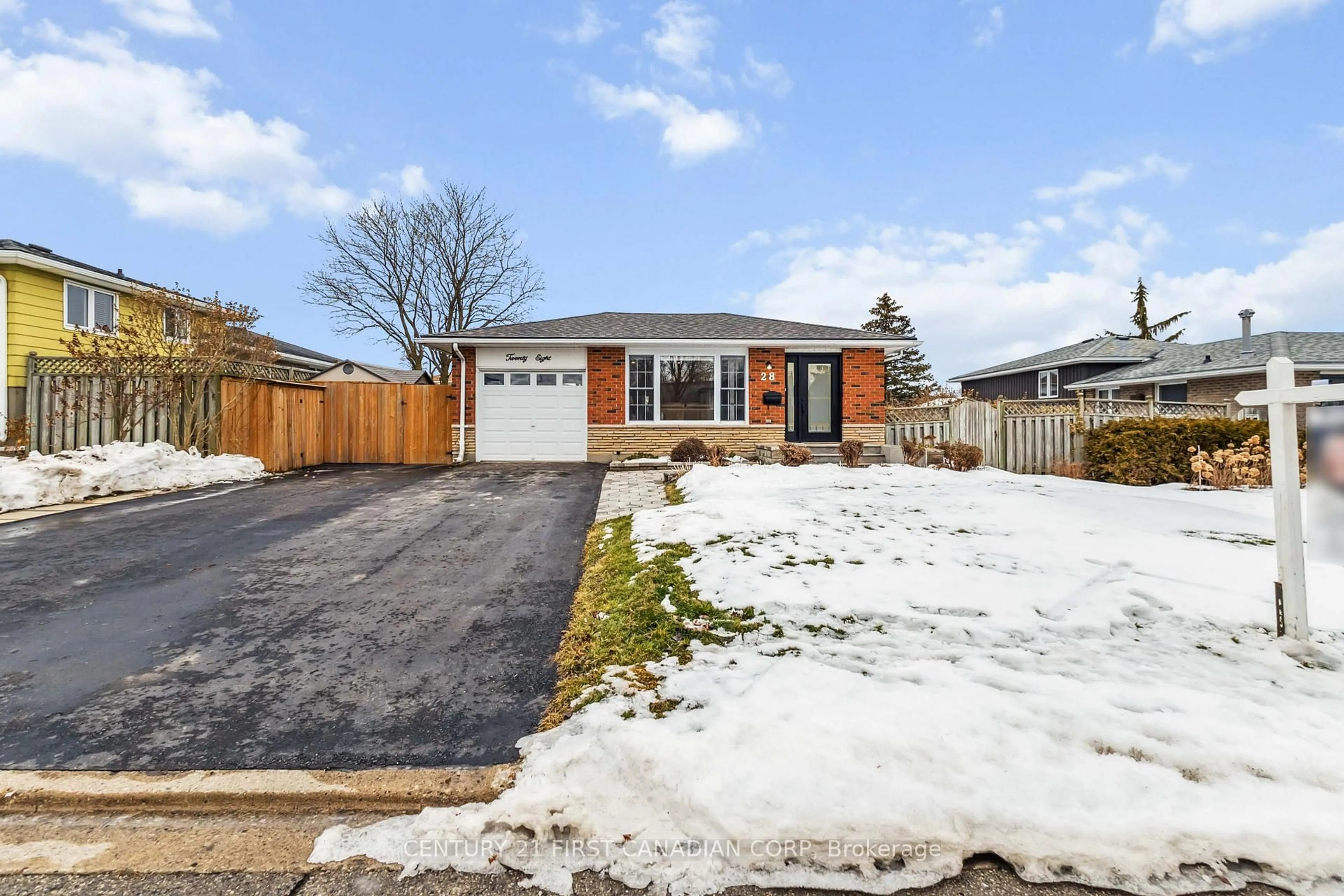 Home with brick exterior material, street for 28 Warren Cres, St. Thomas Ontario N5P 3Y9