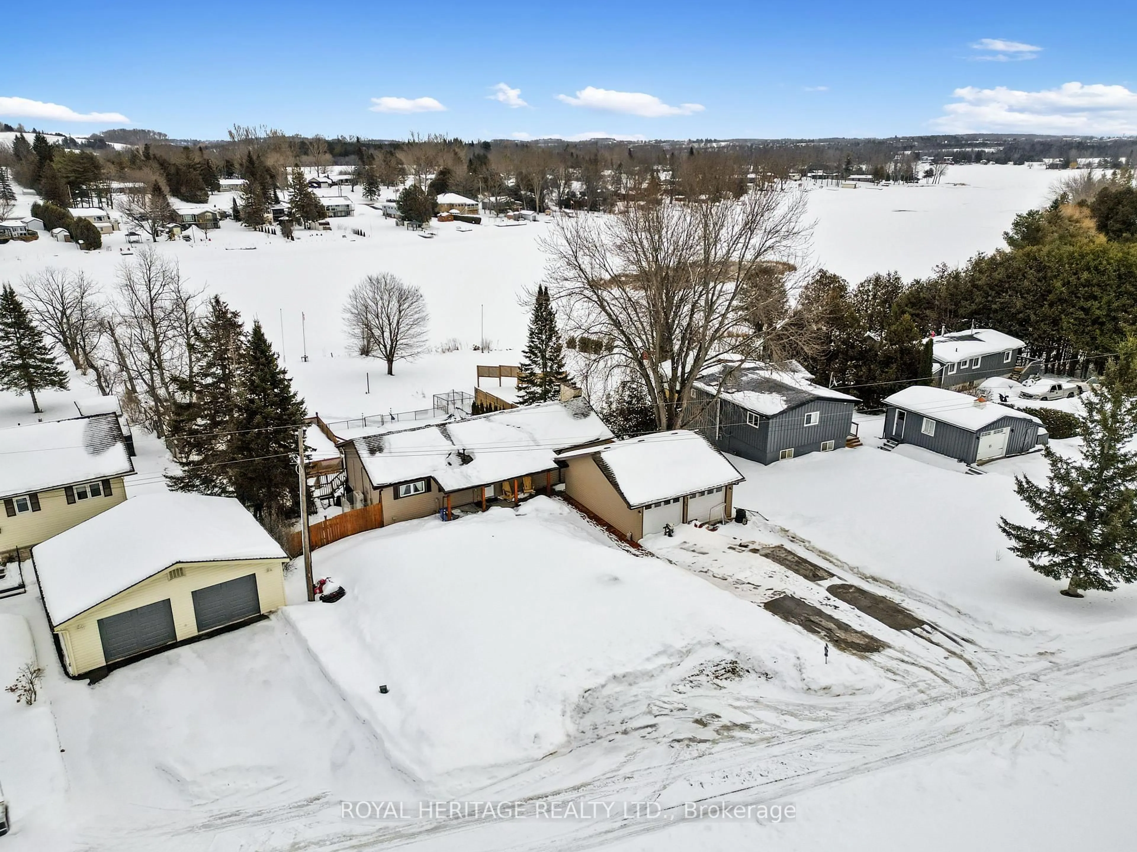 A pic from outside/outdoor area/front of a property/back of a property/a pic from drone, unknown for 16 Bayview Dr, Kawartha Lakes Ontario K0L 2G0