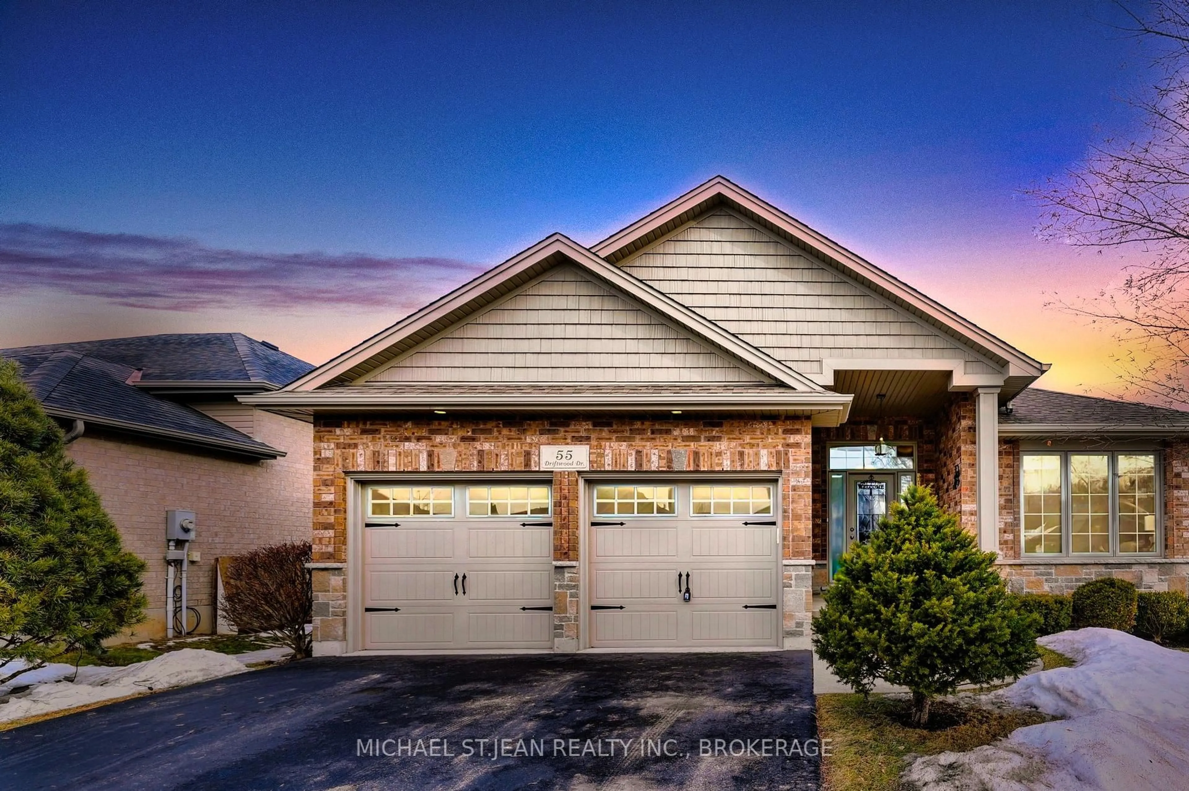 Indoor garage for 55 Driftwood Dr, Norfolk Ontario N3Y 0A3