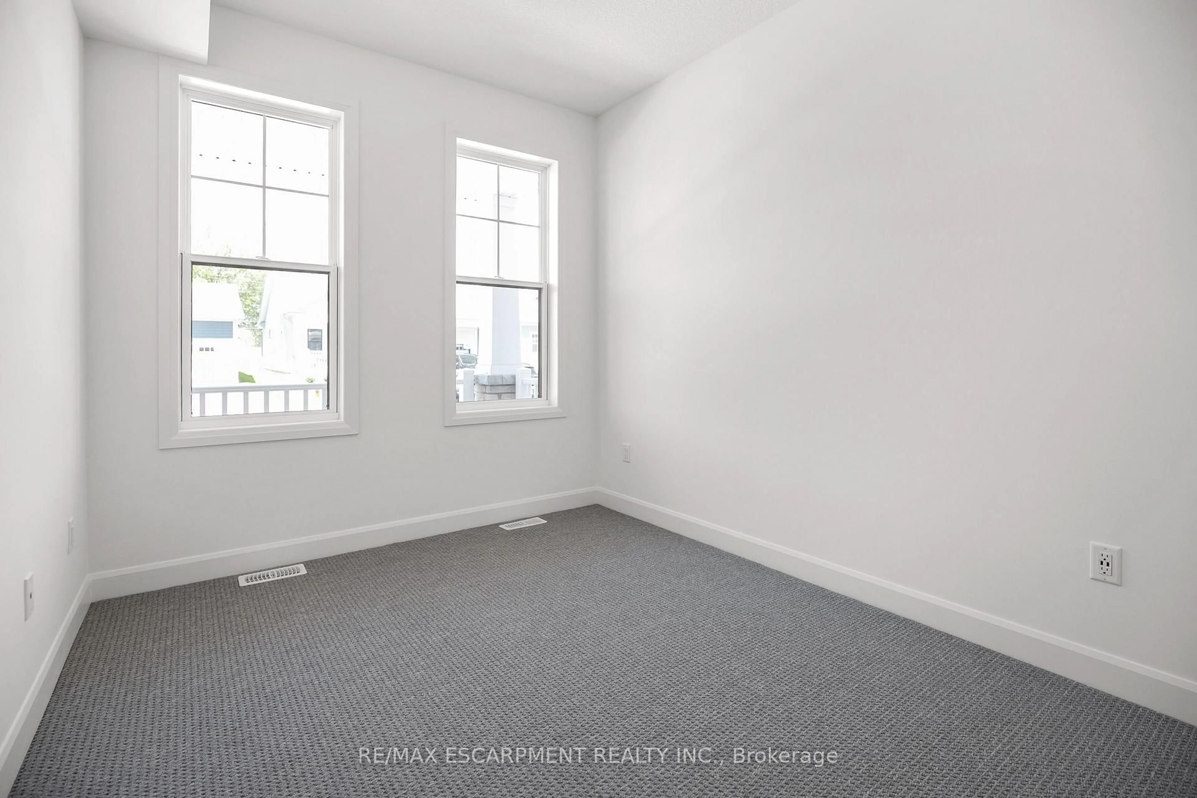 A pic of a room for 26 BEACHWALK Cres, Fort Erie Ontario L0S 1N0