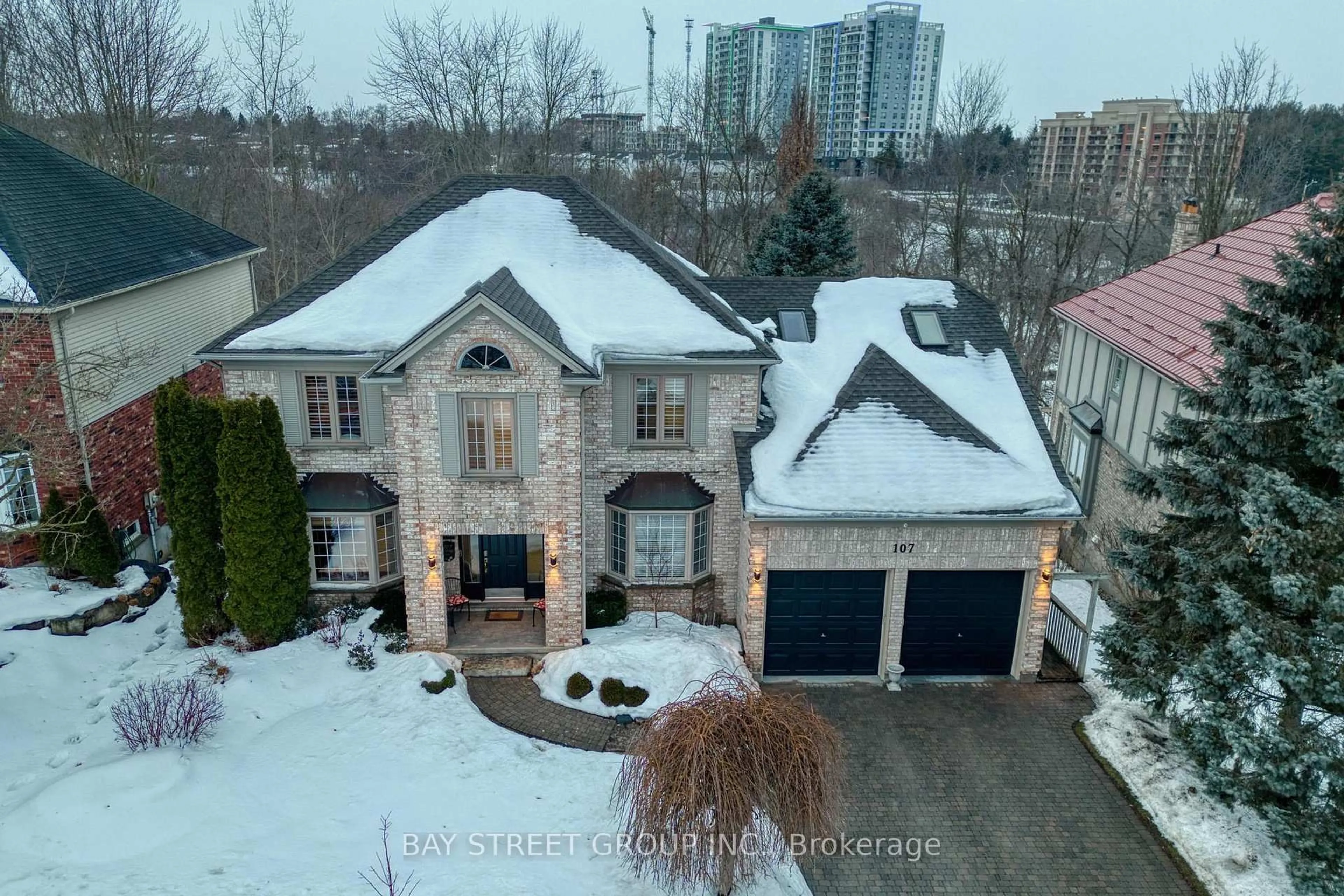 A pic from outside/outdoor area/front of a property/back of a property/a pic from drone, city buildings view from balcony for 107 GLENRIDGE Cres, London Ontario N6G 4X9