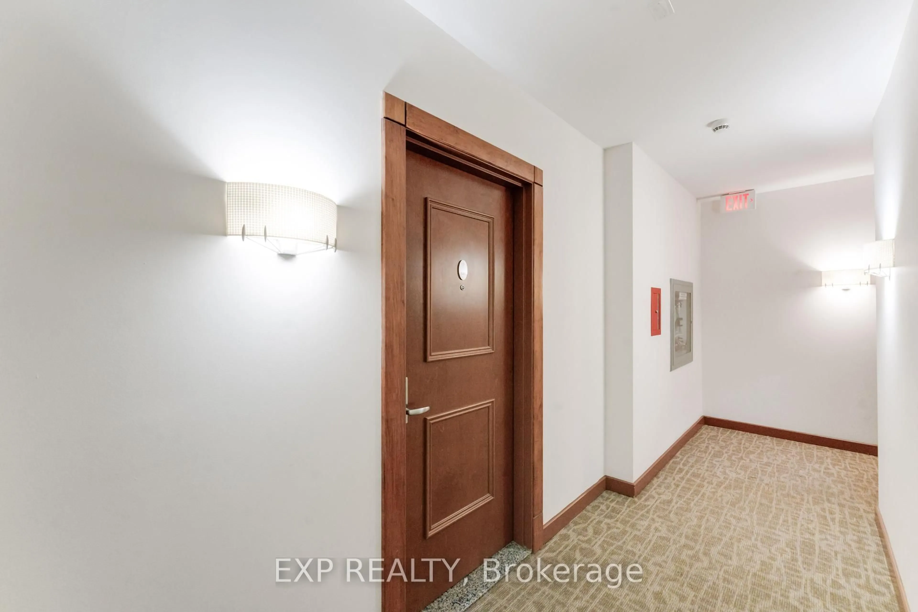 Indoor entryway for 242 Rideau St #2005, Lower Town - Sandy Hill Ontario K1N 0B7